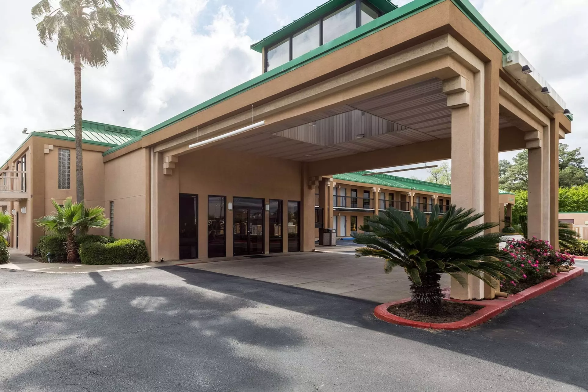 Quality Inn Alexandria - Primary Image