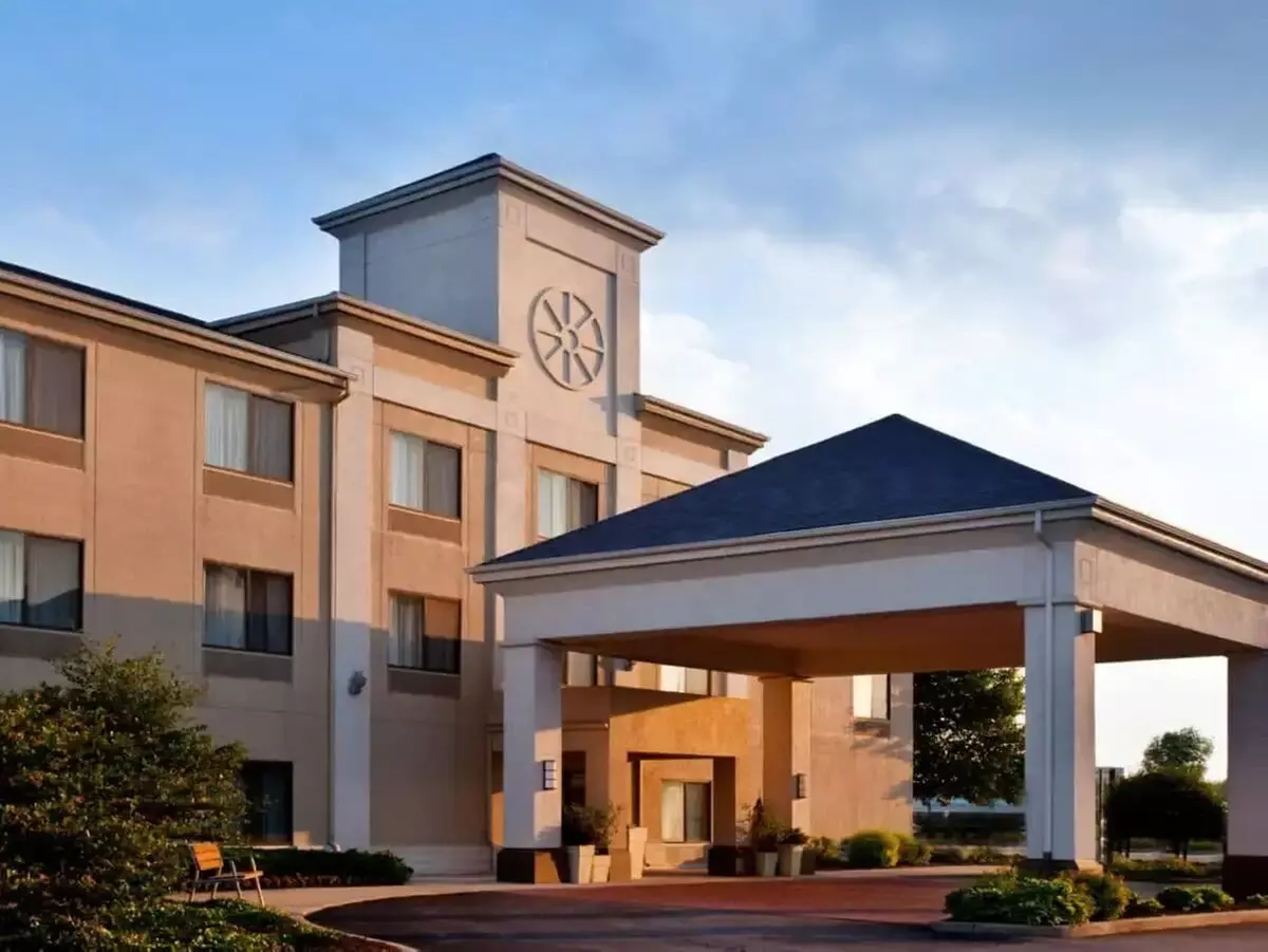 Baymont by Wyndham Merrillville - Primary Image