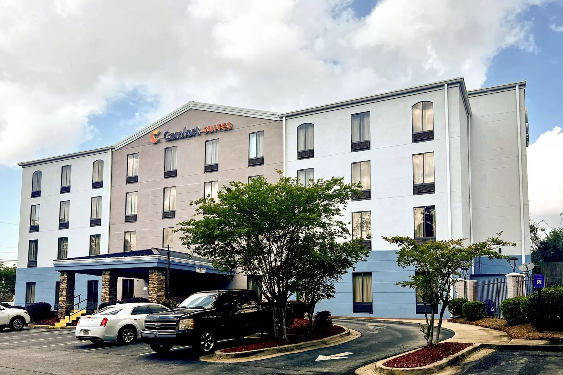 Comfort Suites Columbus State University Area - Primary Image