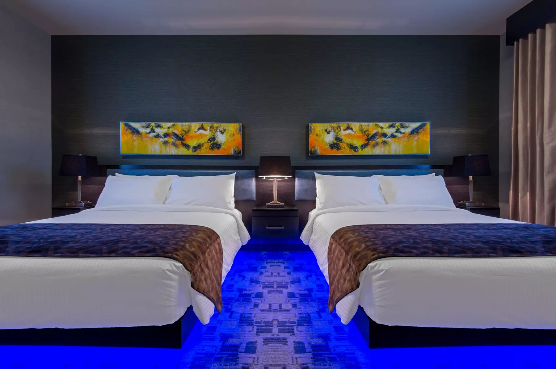 Applause Hotel by CLIQUE - Primary Image