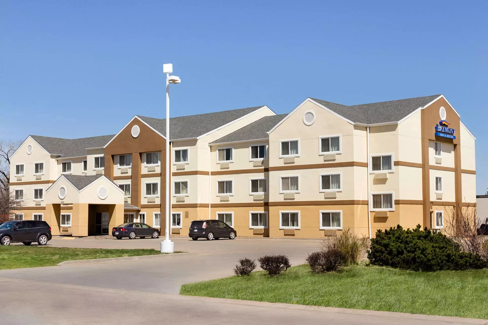 Baymont by Wyndham Salina - Primary Image