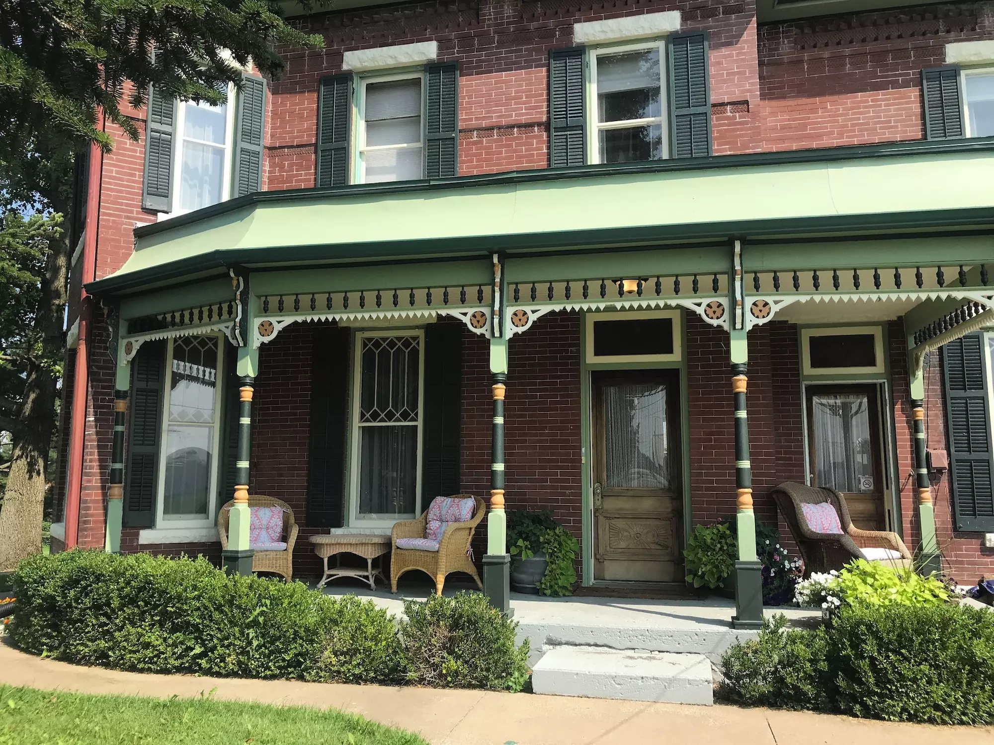 Nauvoo Grand Bed & Breakfast - Primary Image