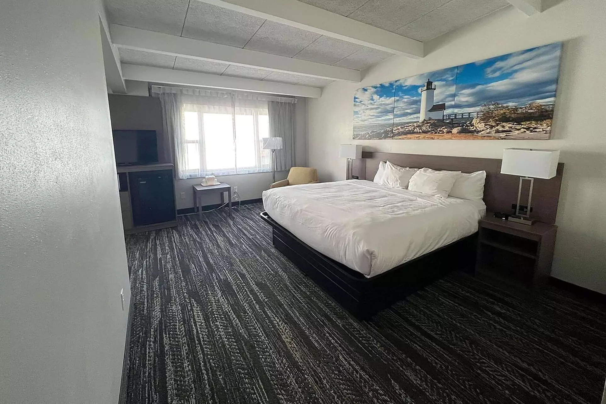 Days Inn by Wyndham Manitowoc - Primary Image