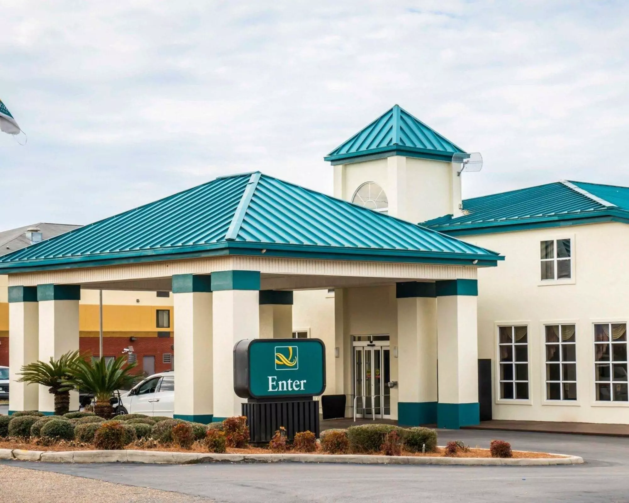 Quality Inn Chipley I-10 at Exit 120 - Primary Image