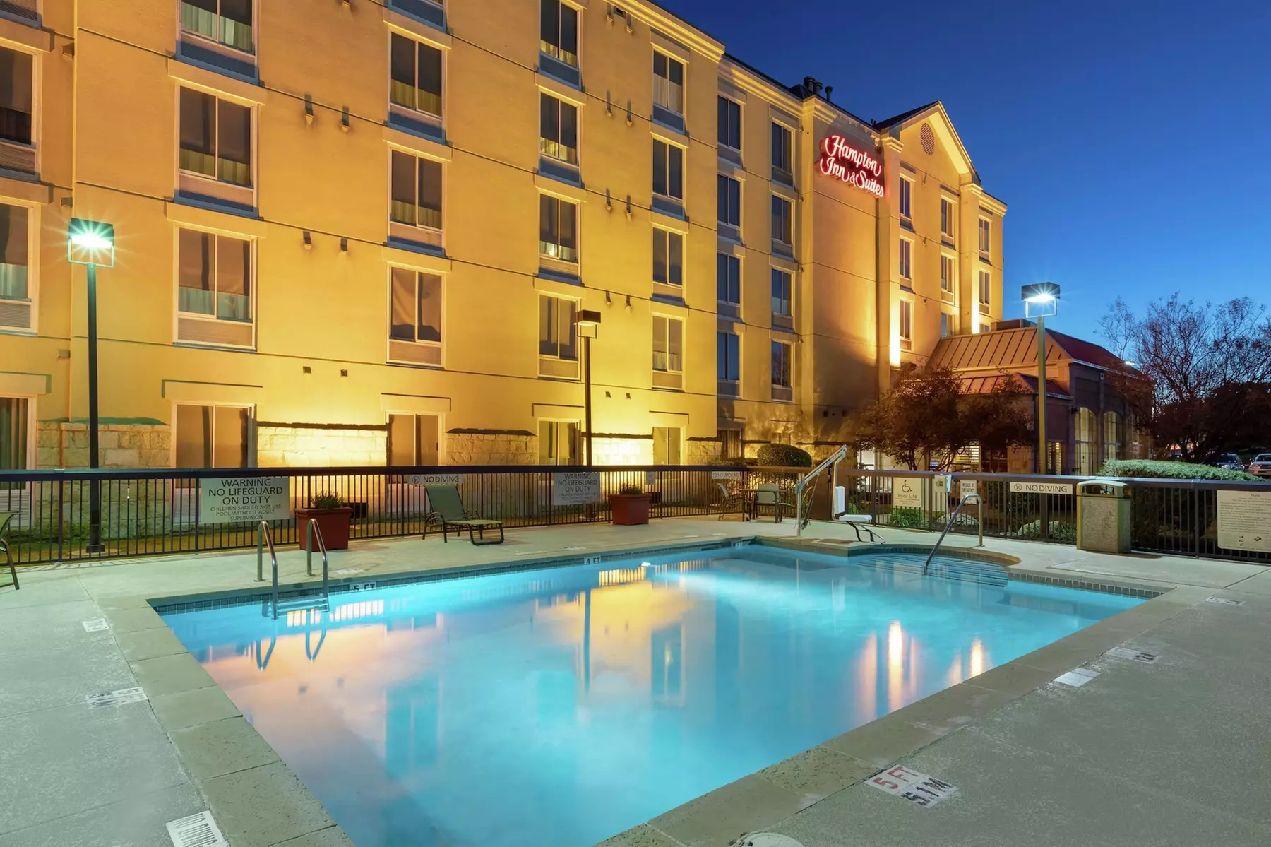 Hampton Inn & Suites Austin-Airport - Primary Image