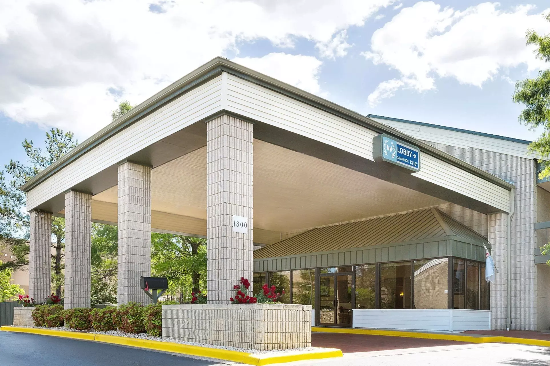 Days Inn by Wyndham Hoover Birmingham - Primary Image