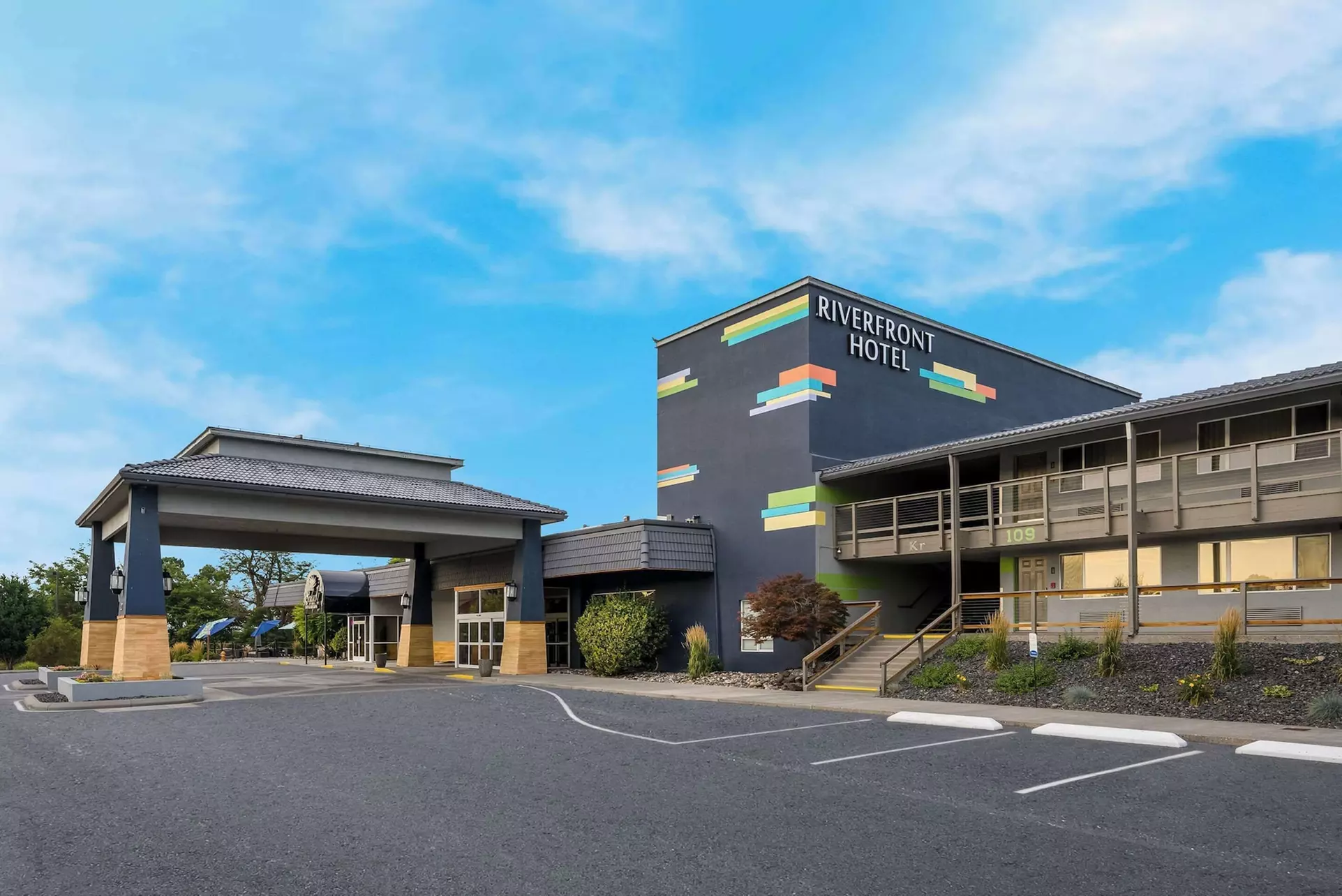 Richland Riverfront Hotel and Conference Center, Ascend Hotel Collection - Primary Image