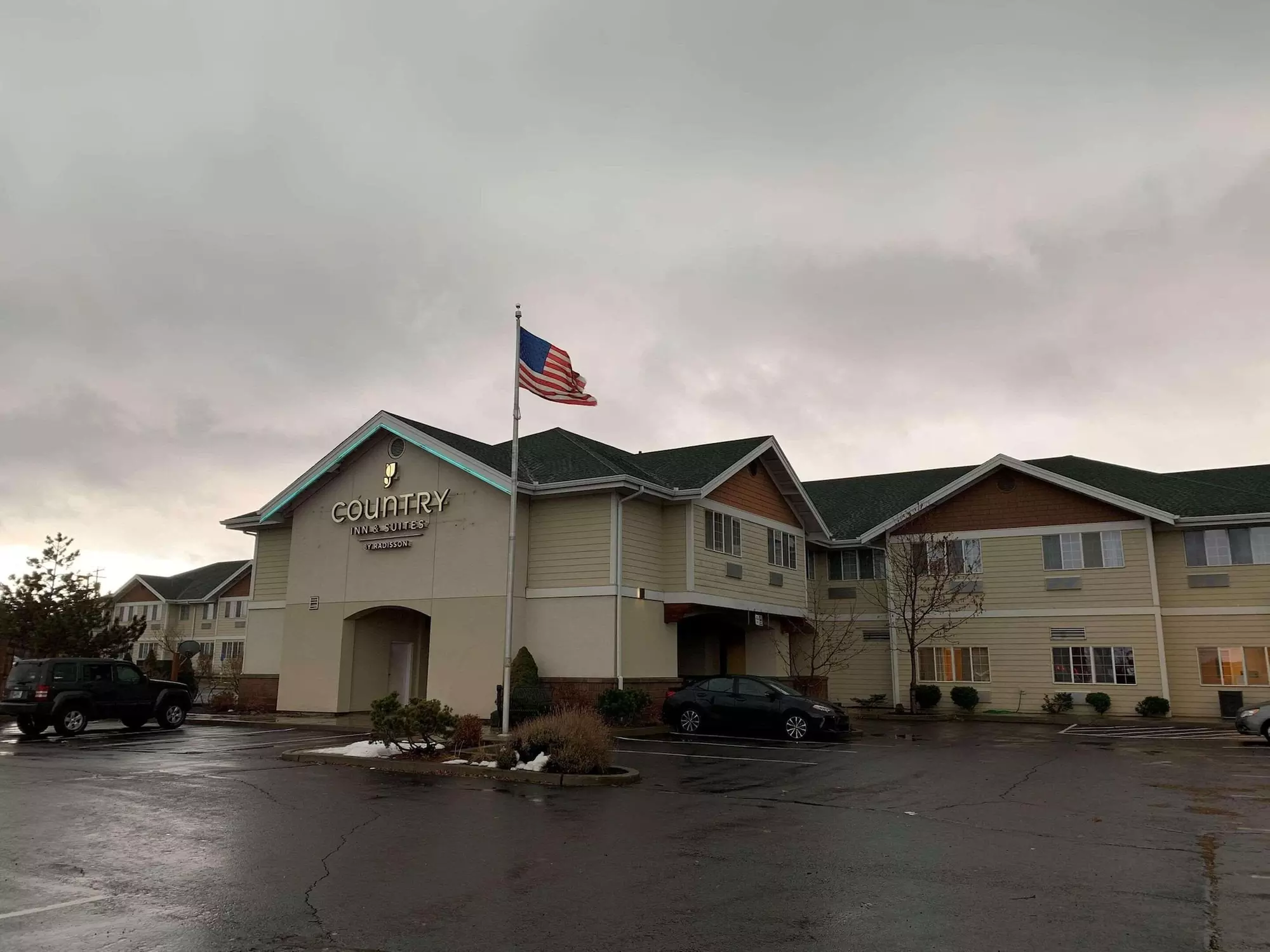 Country Inn & Suites by Radisson, Bend, OR - Primary Image
