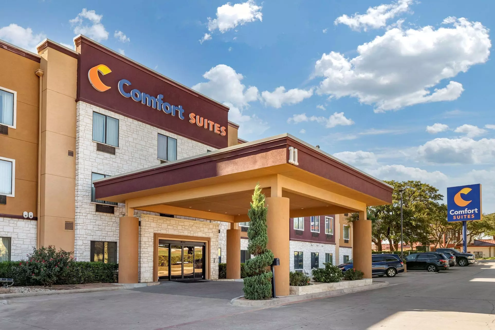 Comfort Suites - Primary Image