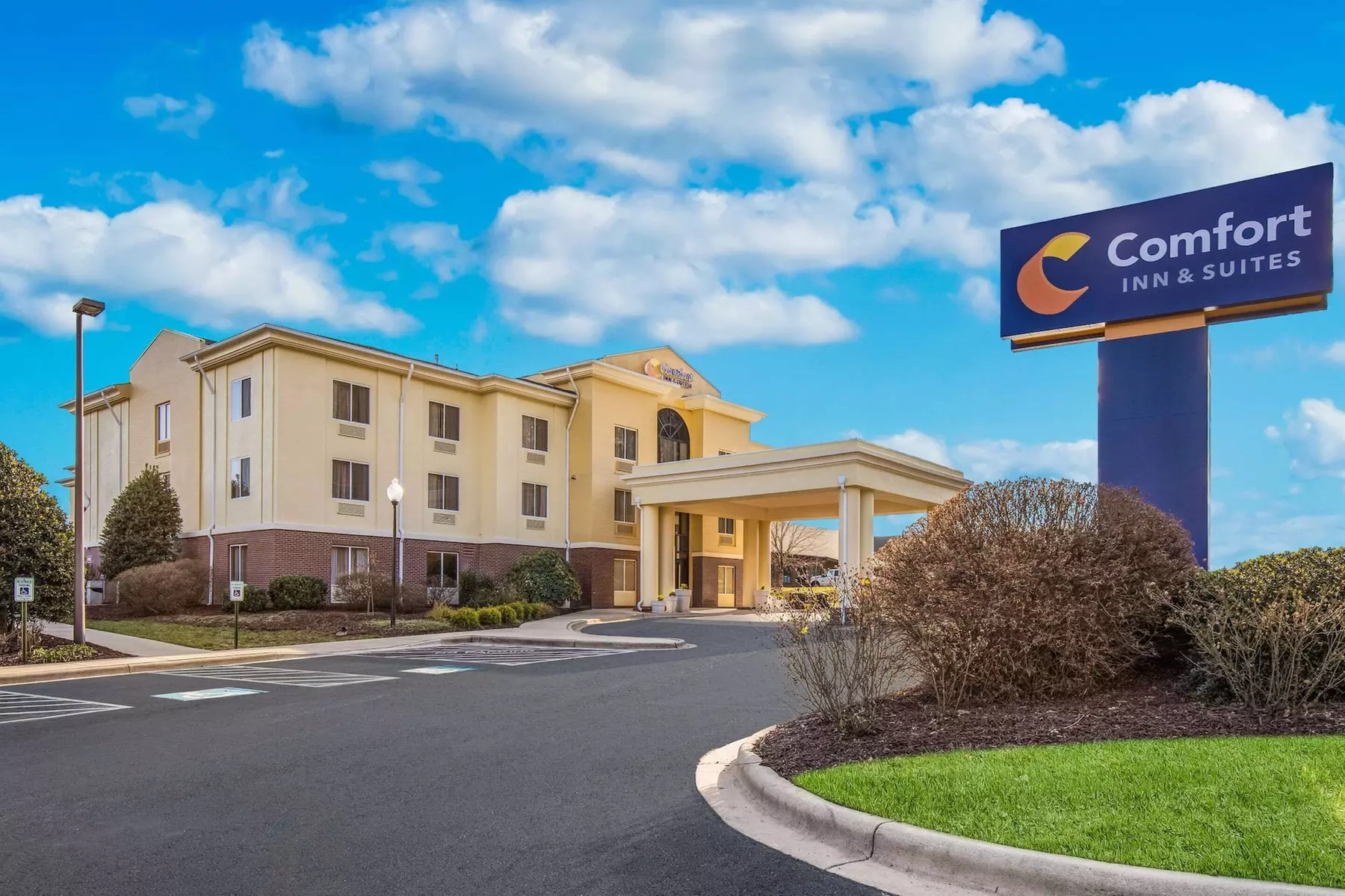 Comfort Inn & Suites Brevard North - Primary Image