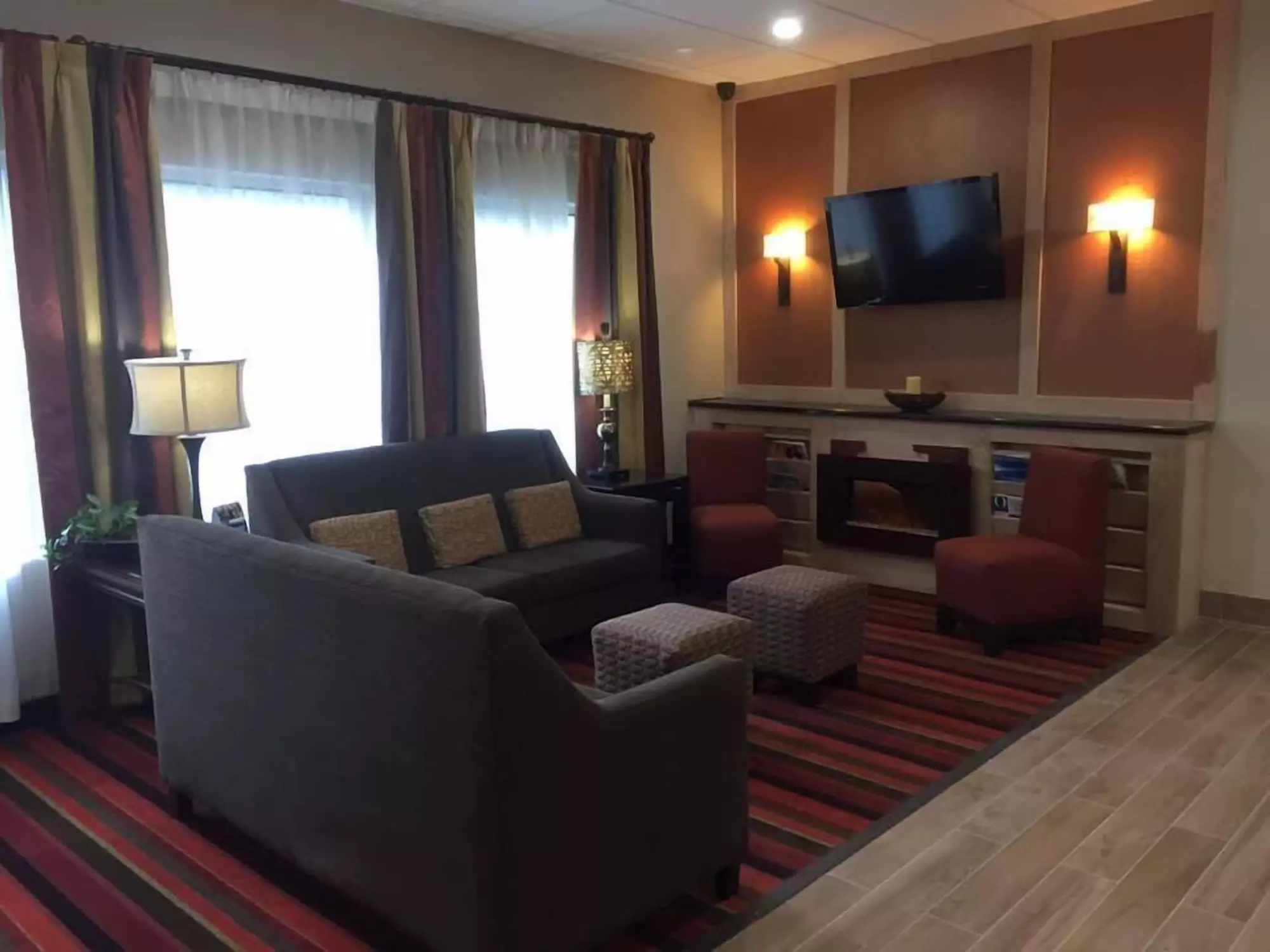 Quality Inn & Suites Morgantown - University Area - Primary Image