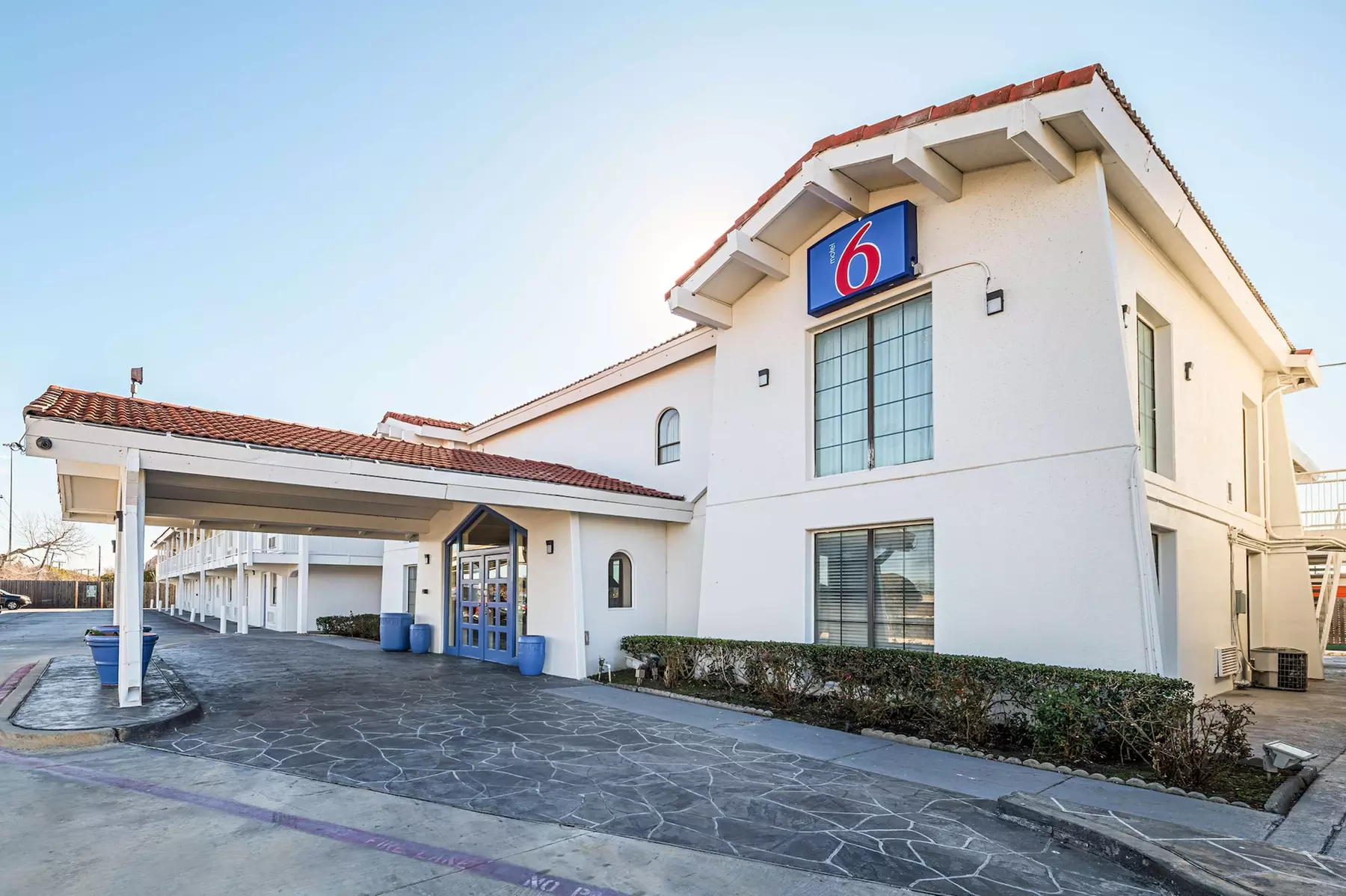 Motel 6 Grand Prairie, TX - Interstate 30 - Primary Image