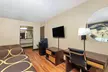 Super 8 by Wyndham Kingsport - Second Medium
