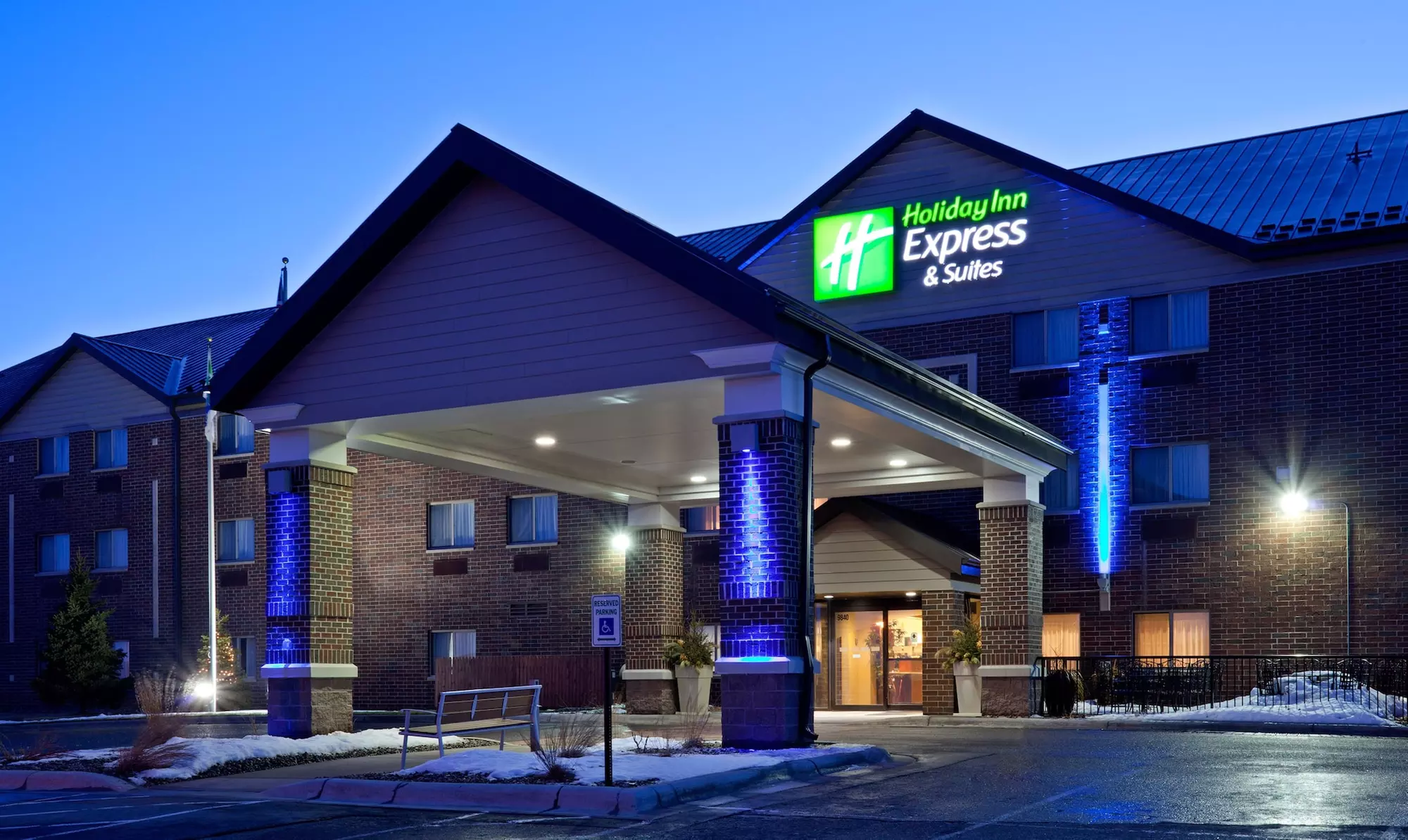 Holiday Inn Express Hotel & Suites St. Paul-Woodbury by IHG - Primary Image