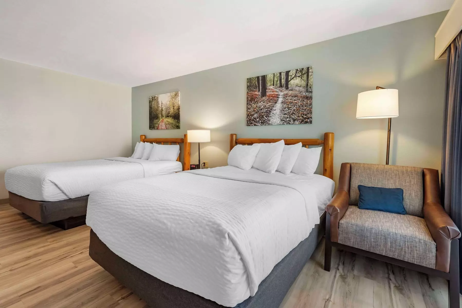 Three Bears Waterpark Resort Near Tomah, Ascend Collection Hotel - Primary Image