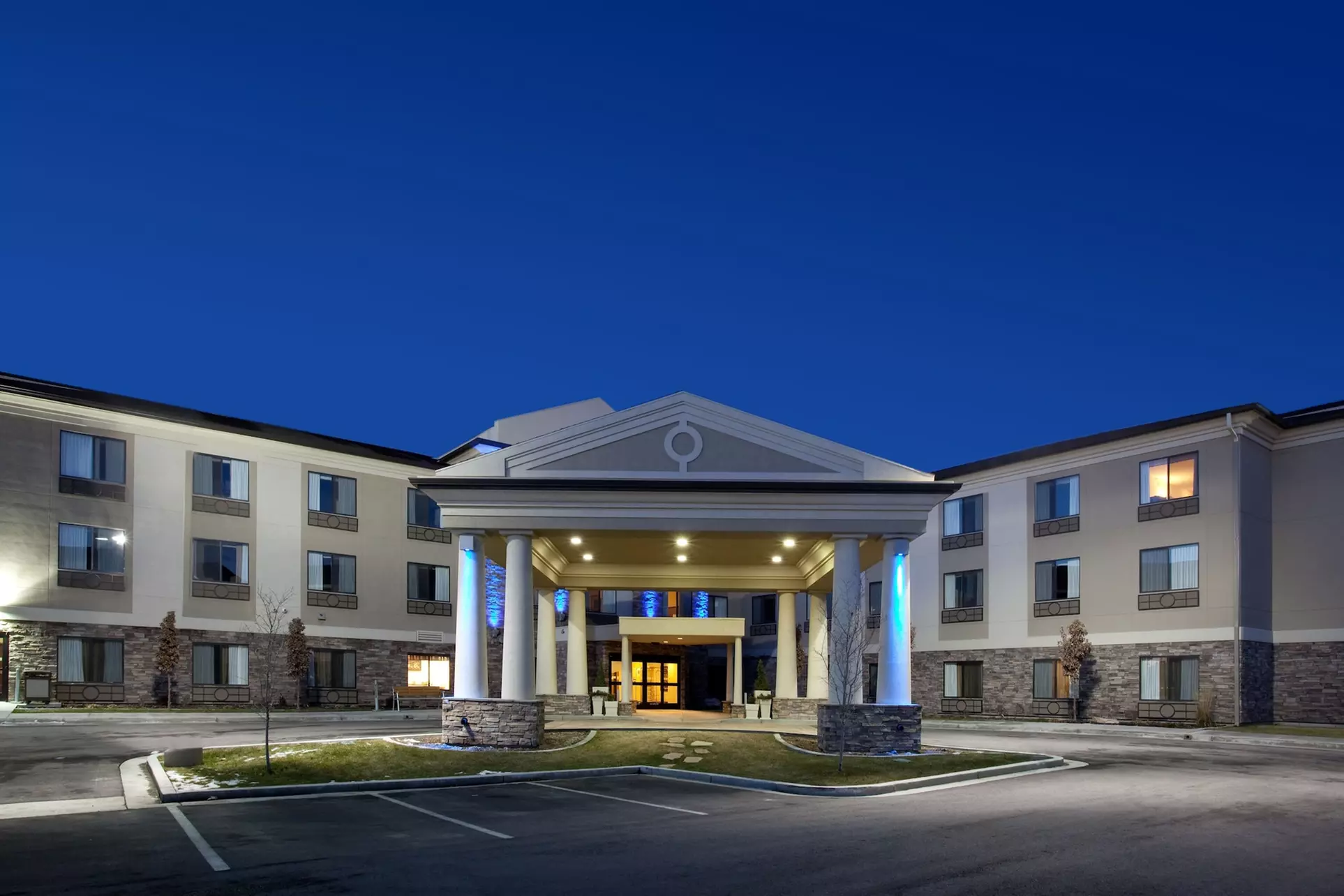 Holiday Inn Express Hotel & Stes Salt Lake City-Airport East, an IHG Hotel - Primary Image