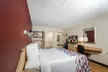 Red Roof Inn Louisville Expo Airport - Second Medium