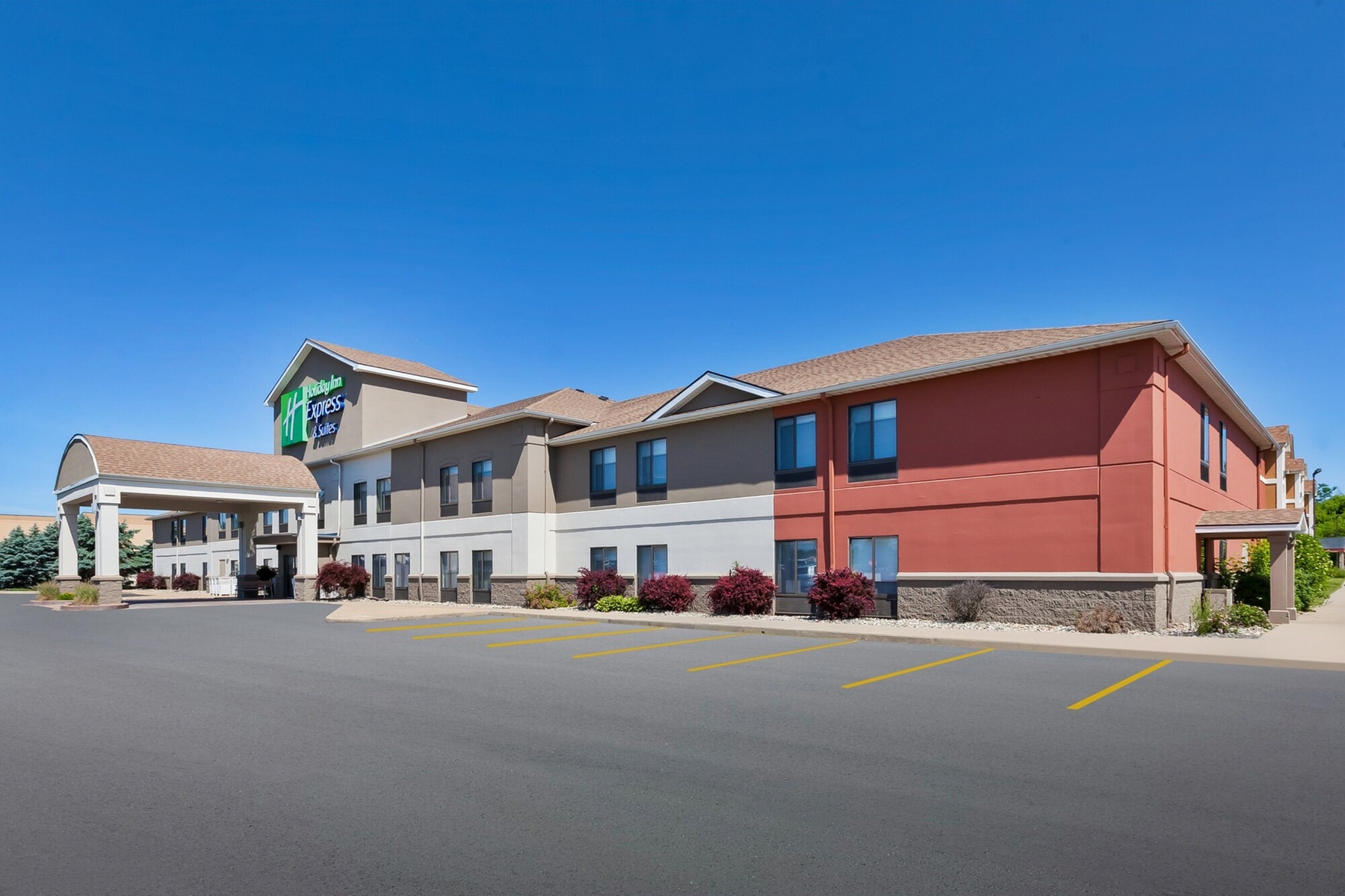 Holiday Inn Express & Suites Three Rivers by IHG