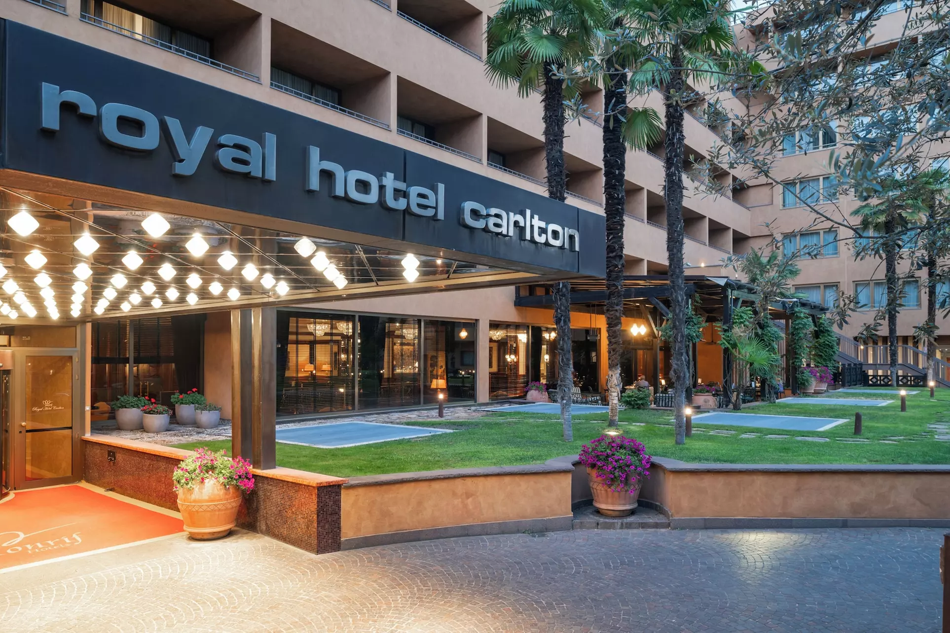 Royal Hotel Carlton - Primary Image