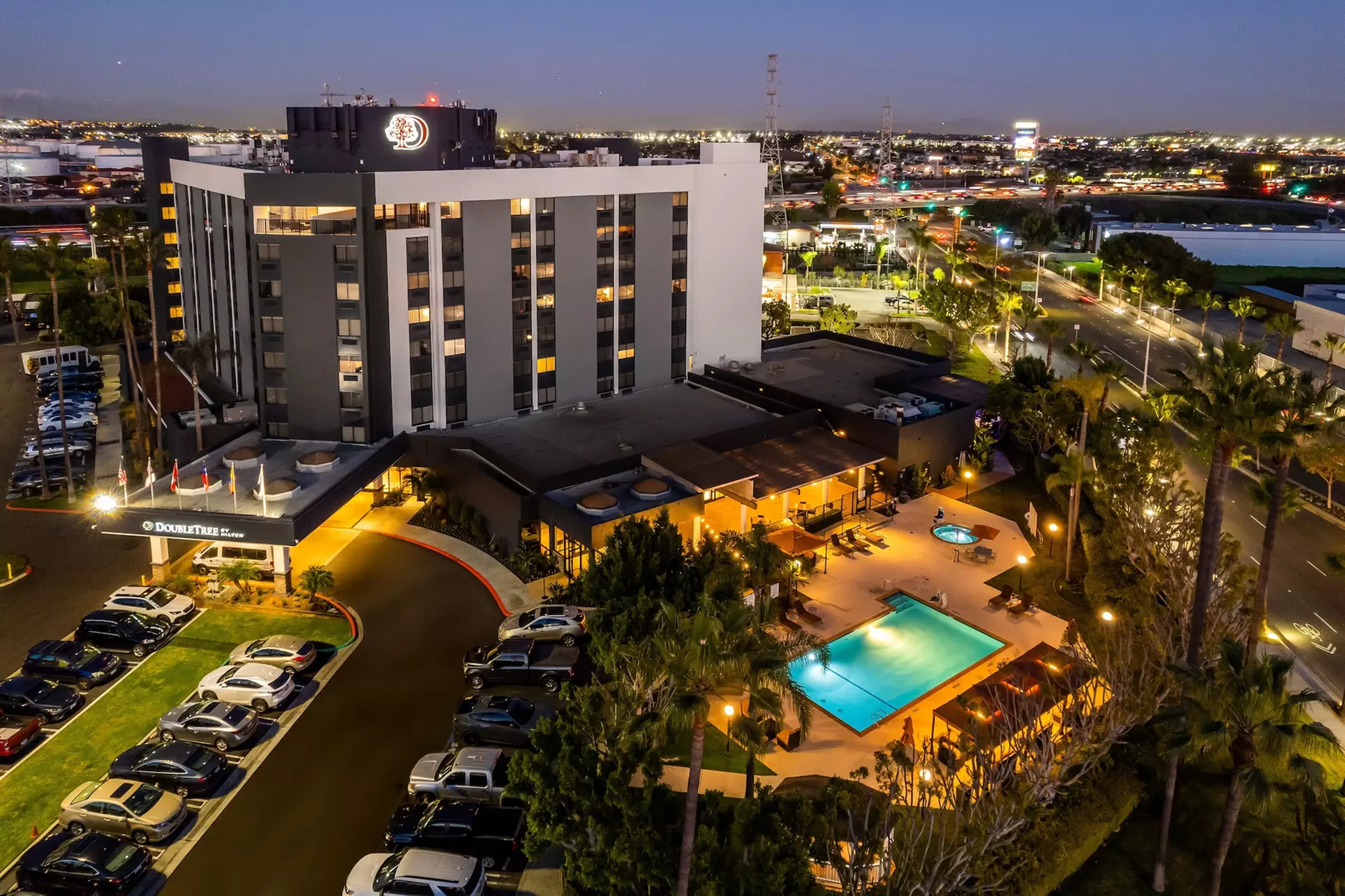 DoubleTree by Hilton Carson - Primary Image