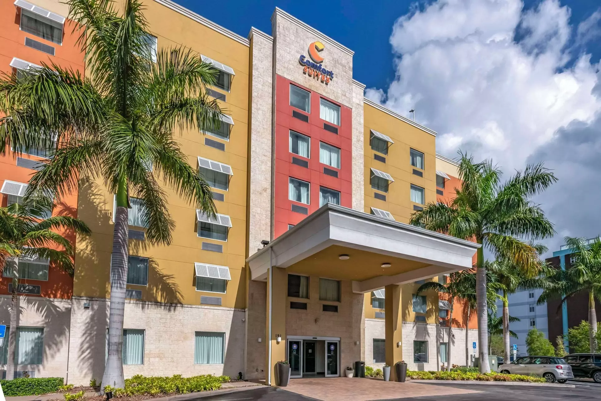 Comfort Suites Fort Lauderdale Airport South & Cruise Port - Primary Image