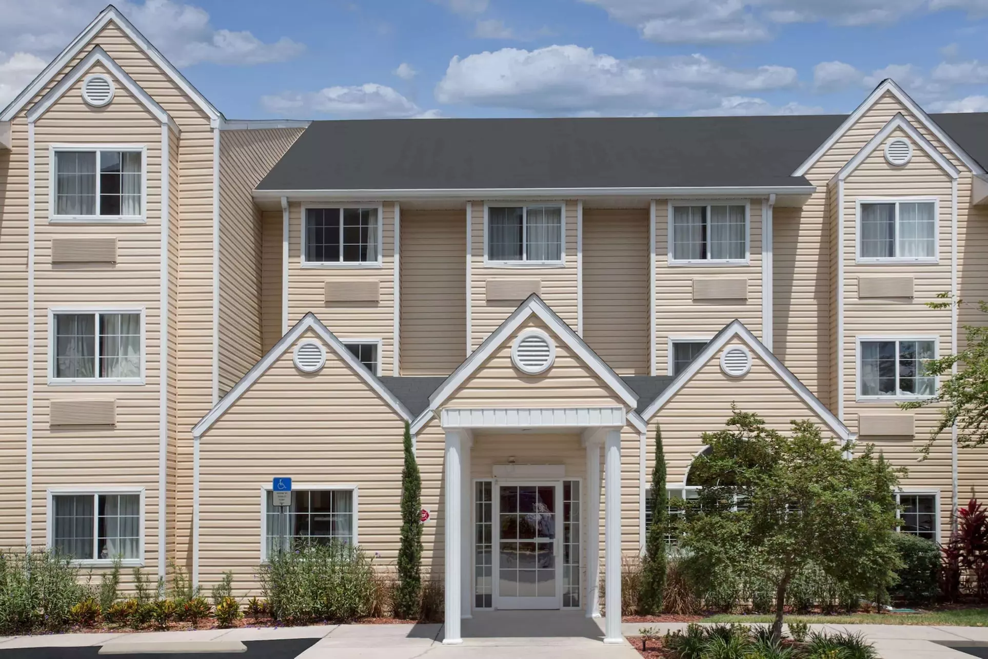 Microtel Inn & Suites by Wyndham Leesburg/Mt Dora - Primary Image