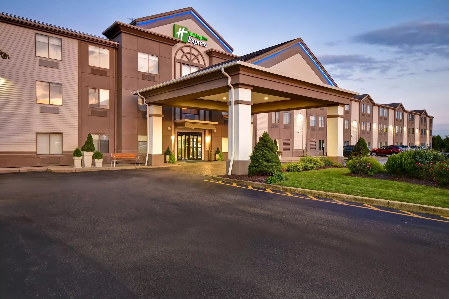 Holiday Inn Express Newport North - Middletown by IHG - Primary Image