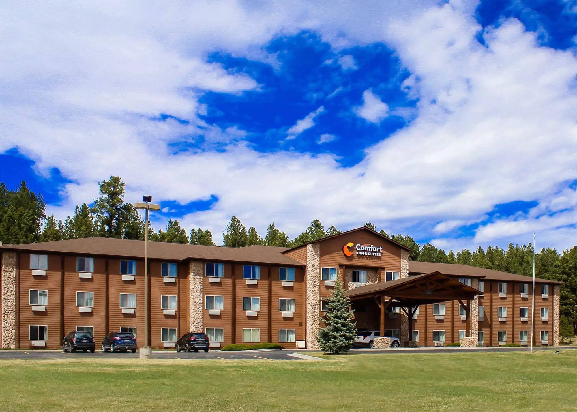 Comfort Inn And Suites Custer - Primary Image