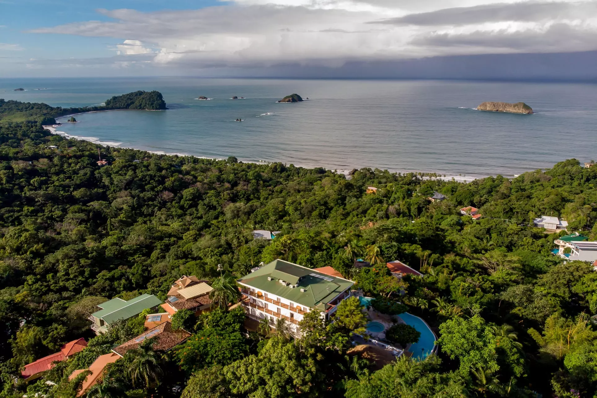 La Mariposa Hotel - Primary Image