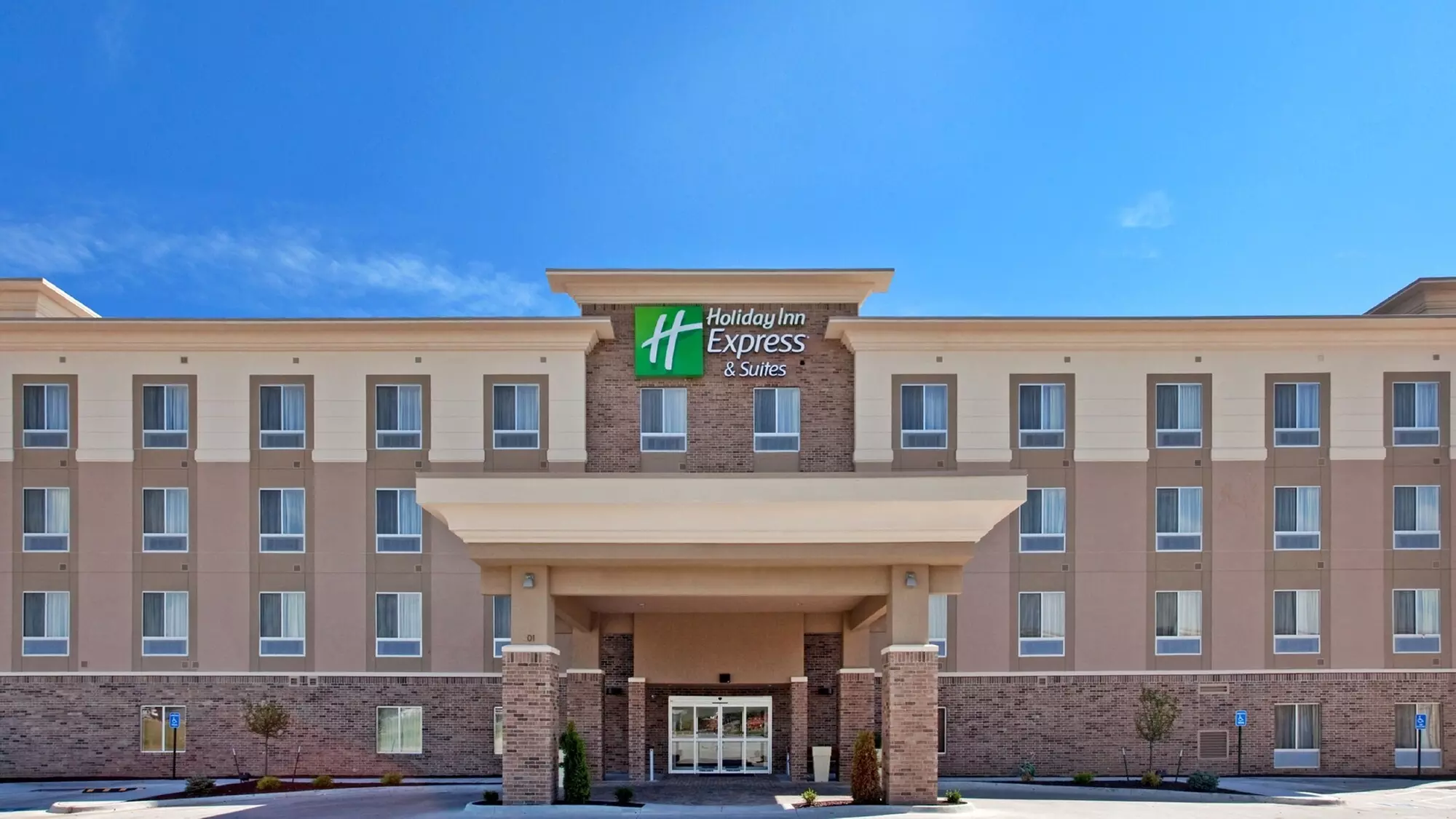 Holiday Inn Express Hotel & Suites TOPEKA NORTH by IHG - Primary Image