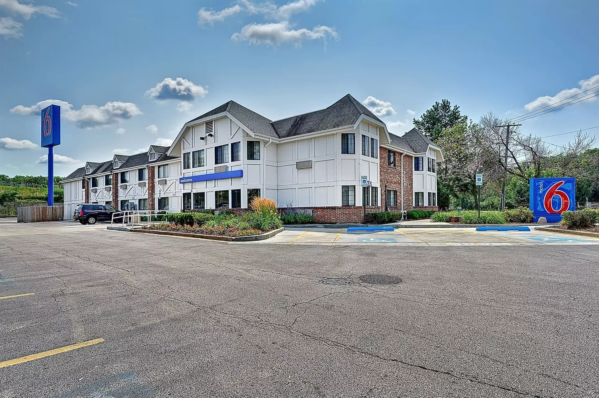 Motel 6 Glenview, IL - Chicago North - Primary Image