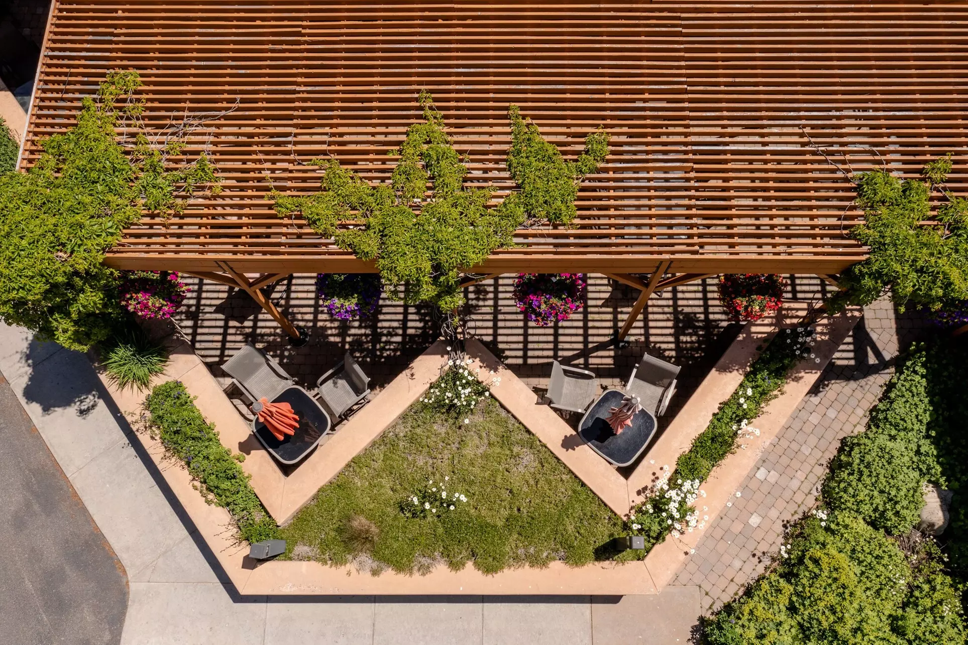 Flying Saddle Resort - Primary Image
