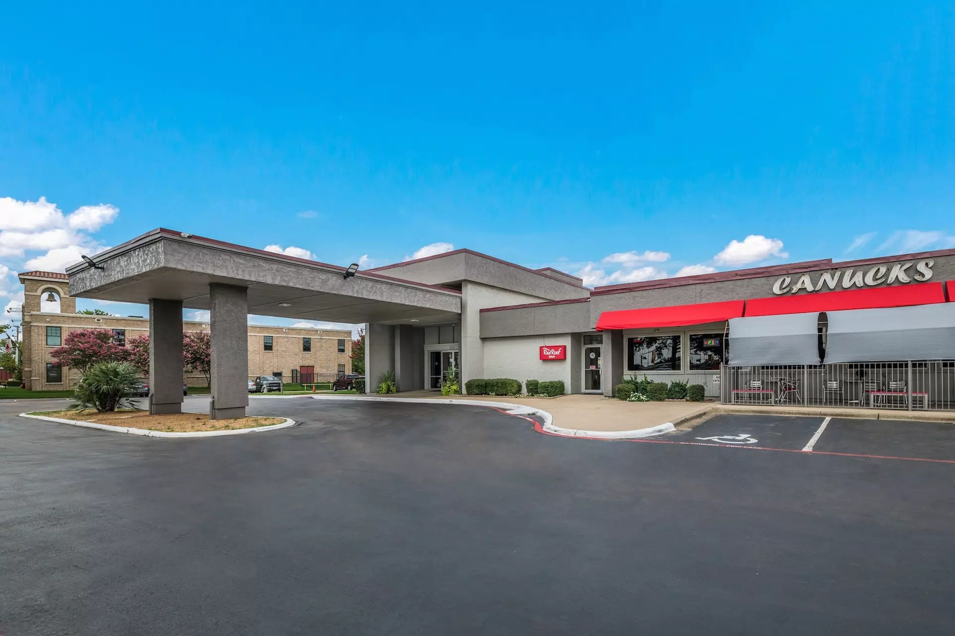 Red Roof Inn Lewisville - Primary Image