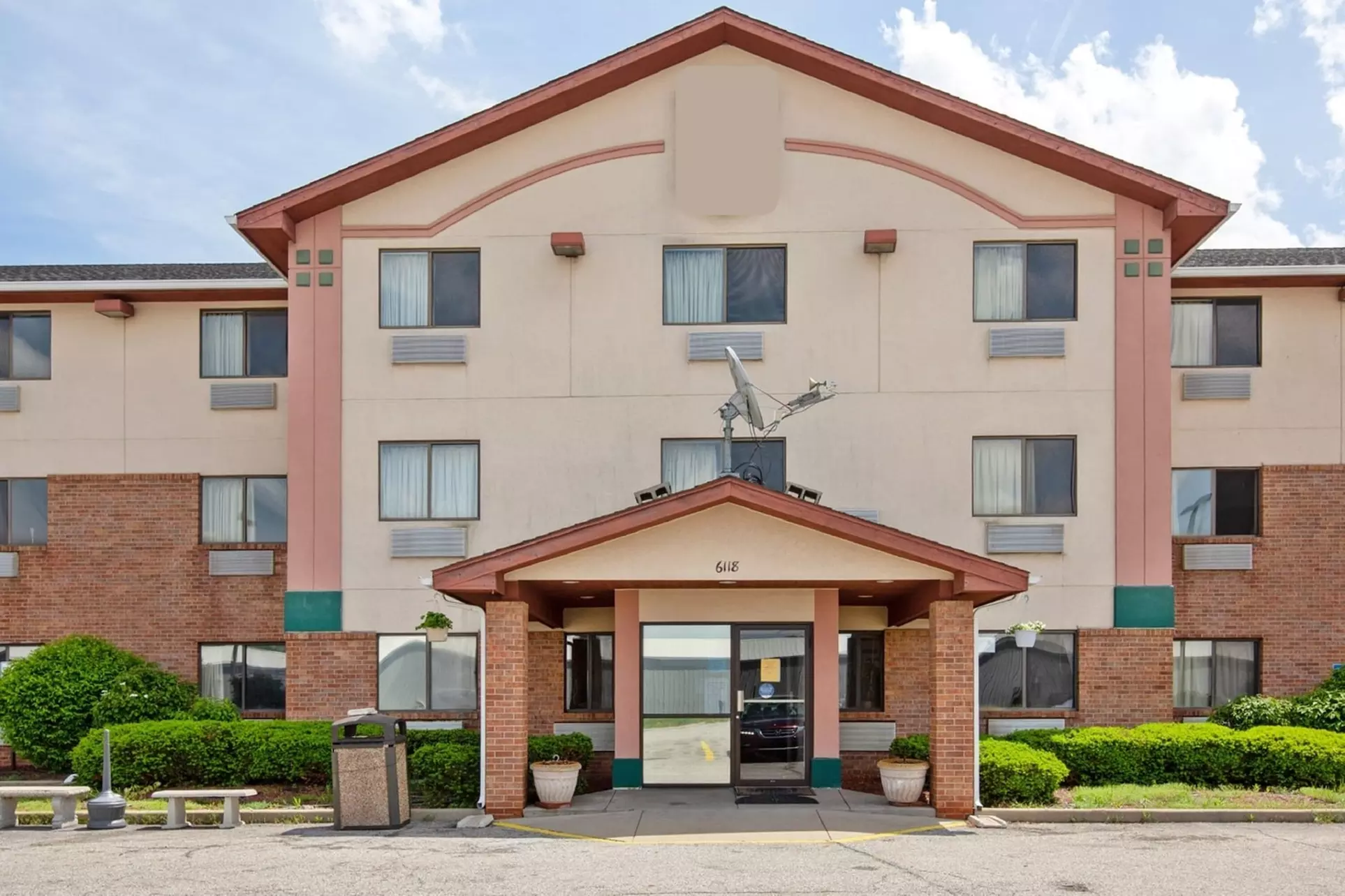 OYO Hotel Portage I-94 - Primary Image
