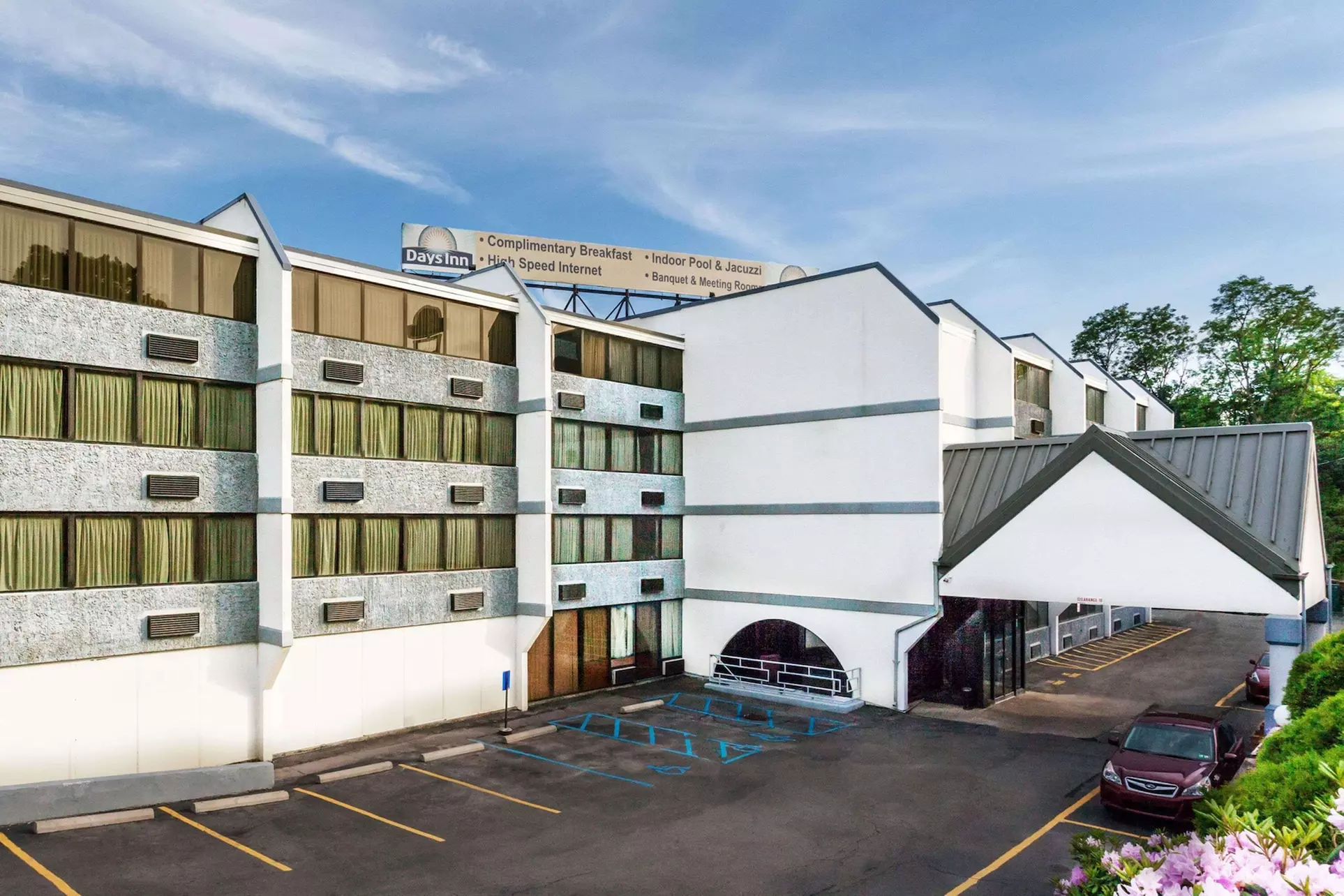 Days Inn by Wyndham Scranton PA - Primary Image
