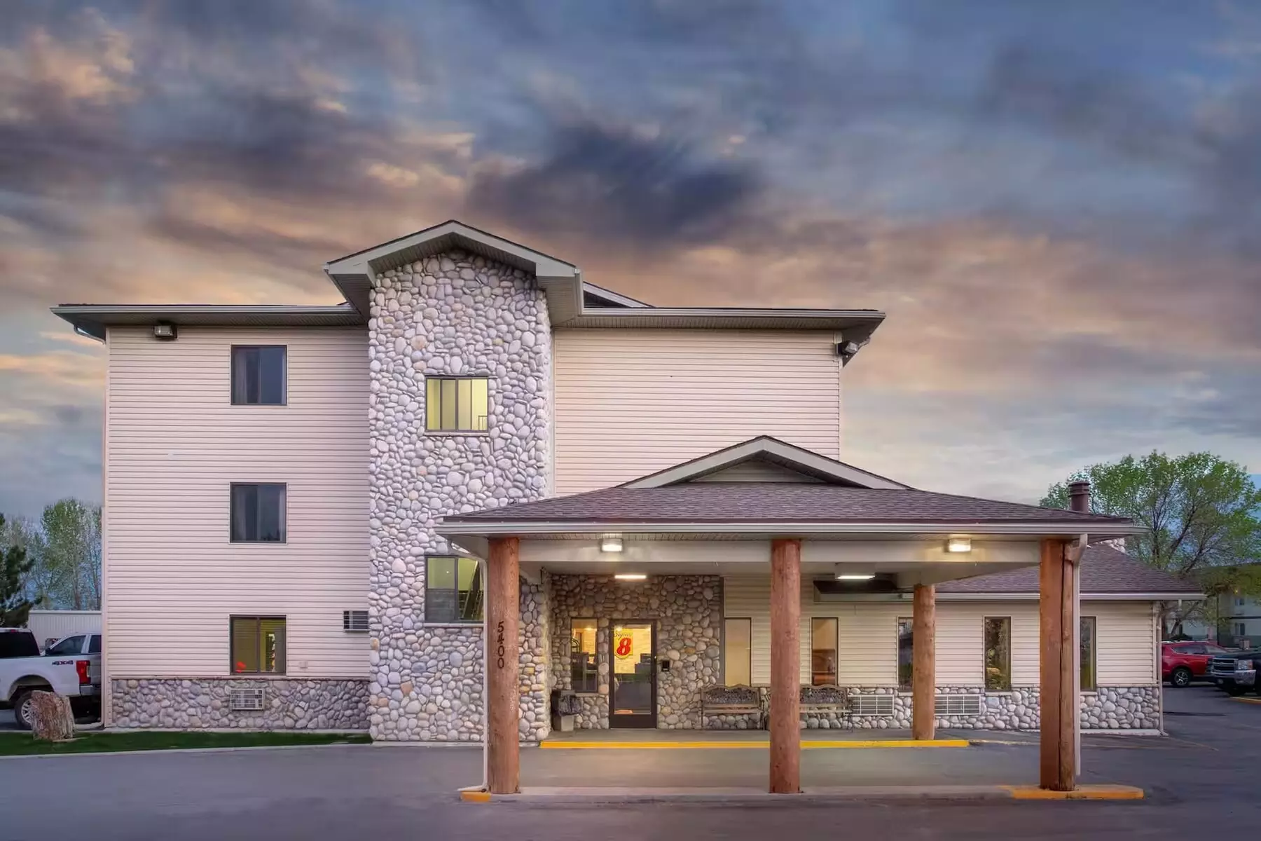 Super 8 by Wyndham Billings - Primary Image