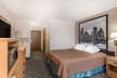Super 8 by Wyndham Monroe WI - Second Medium
