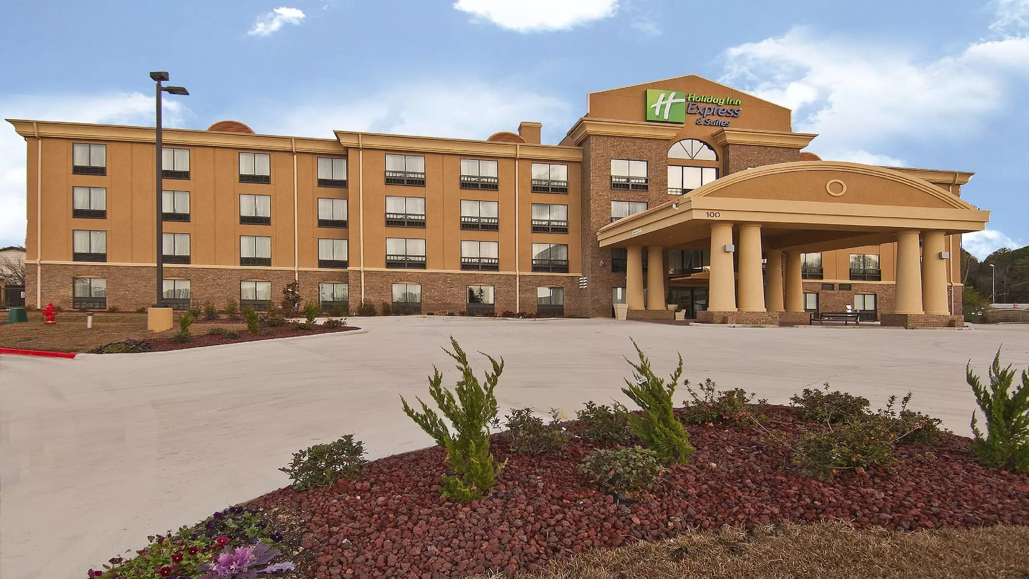 Holiday Inn Express & Suites Jackson / Pearl Intl Airport by IHG - Primary Image