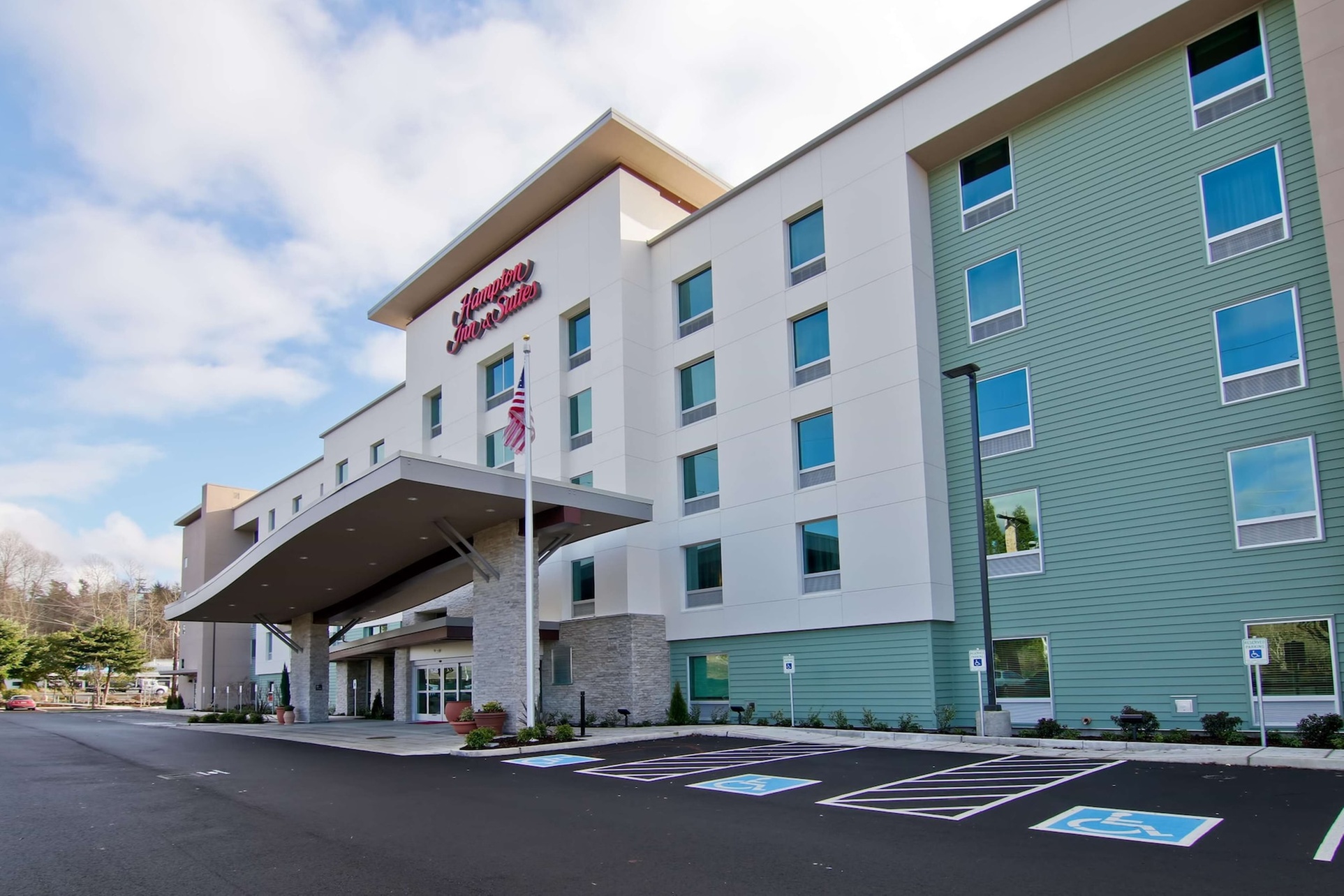 Hampton Inn & Suites Bellevue Downtown-Seattle