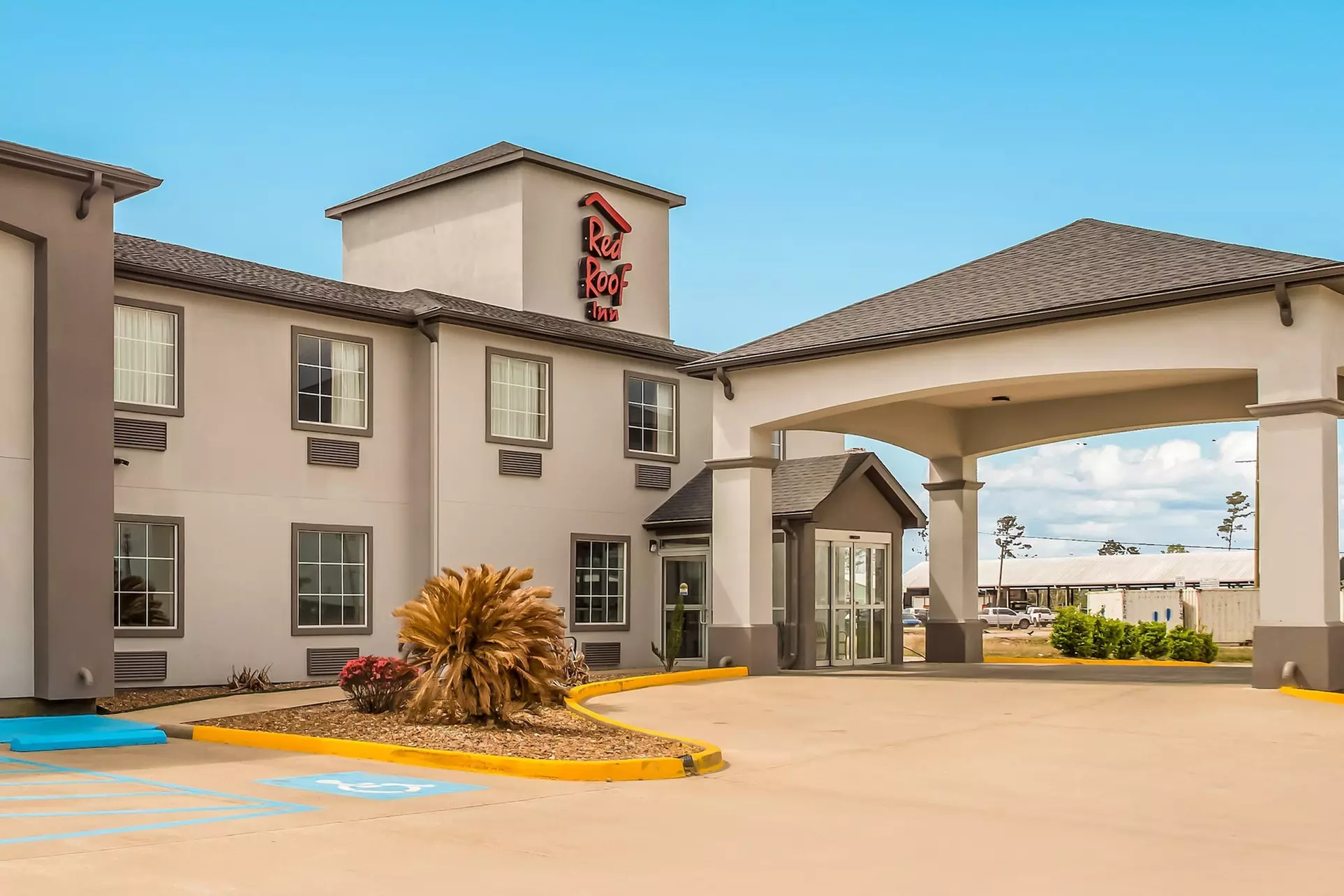 Red Roof Inn & Suites Lake Charles - Primary Image