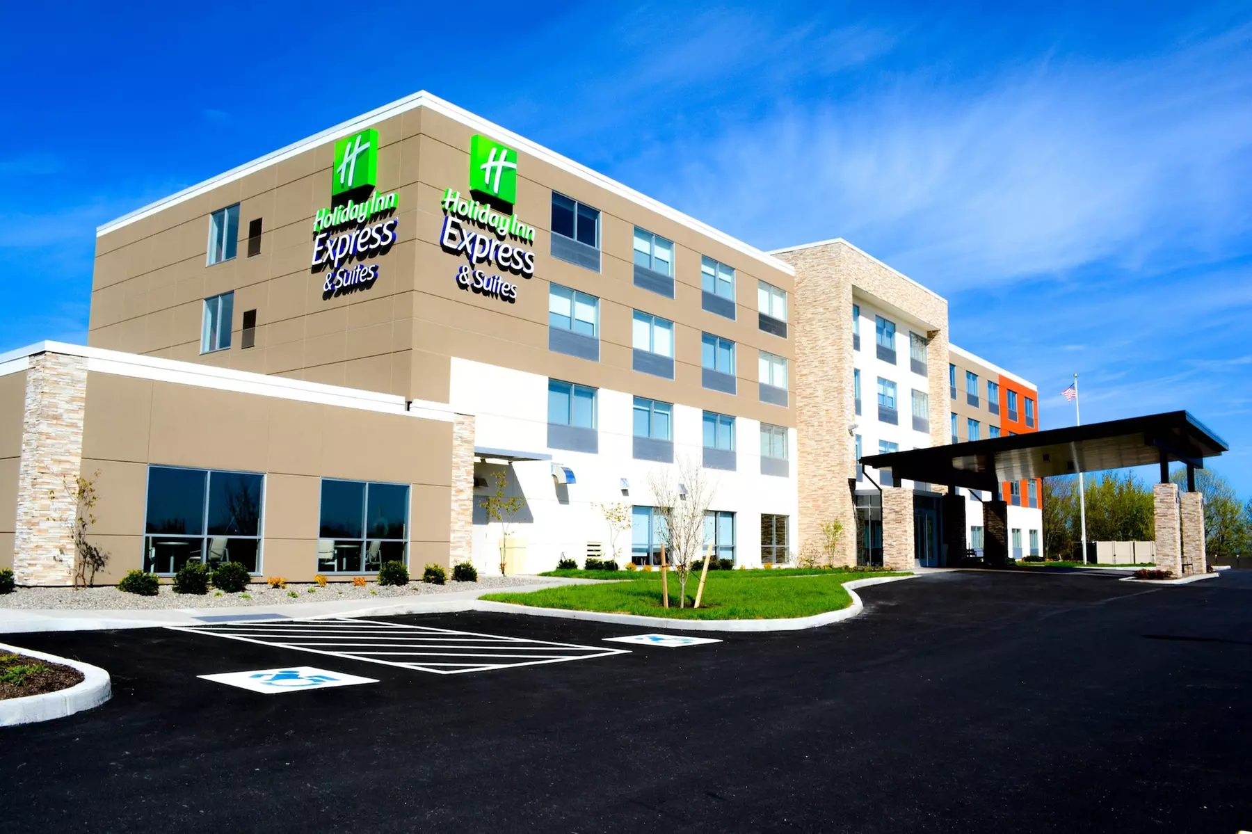 Holiday Inn Express & Suites Oswego by IHG - Primary Image