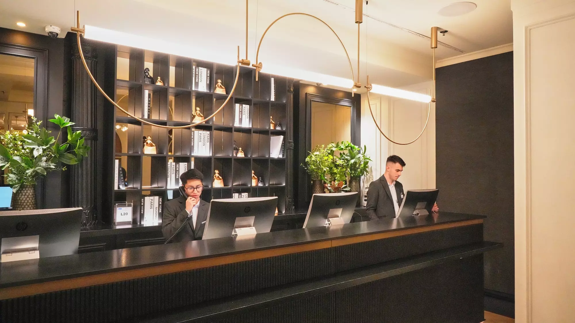 Hotel Regina - Primary Image