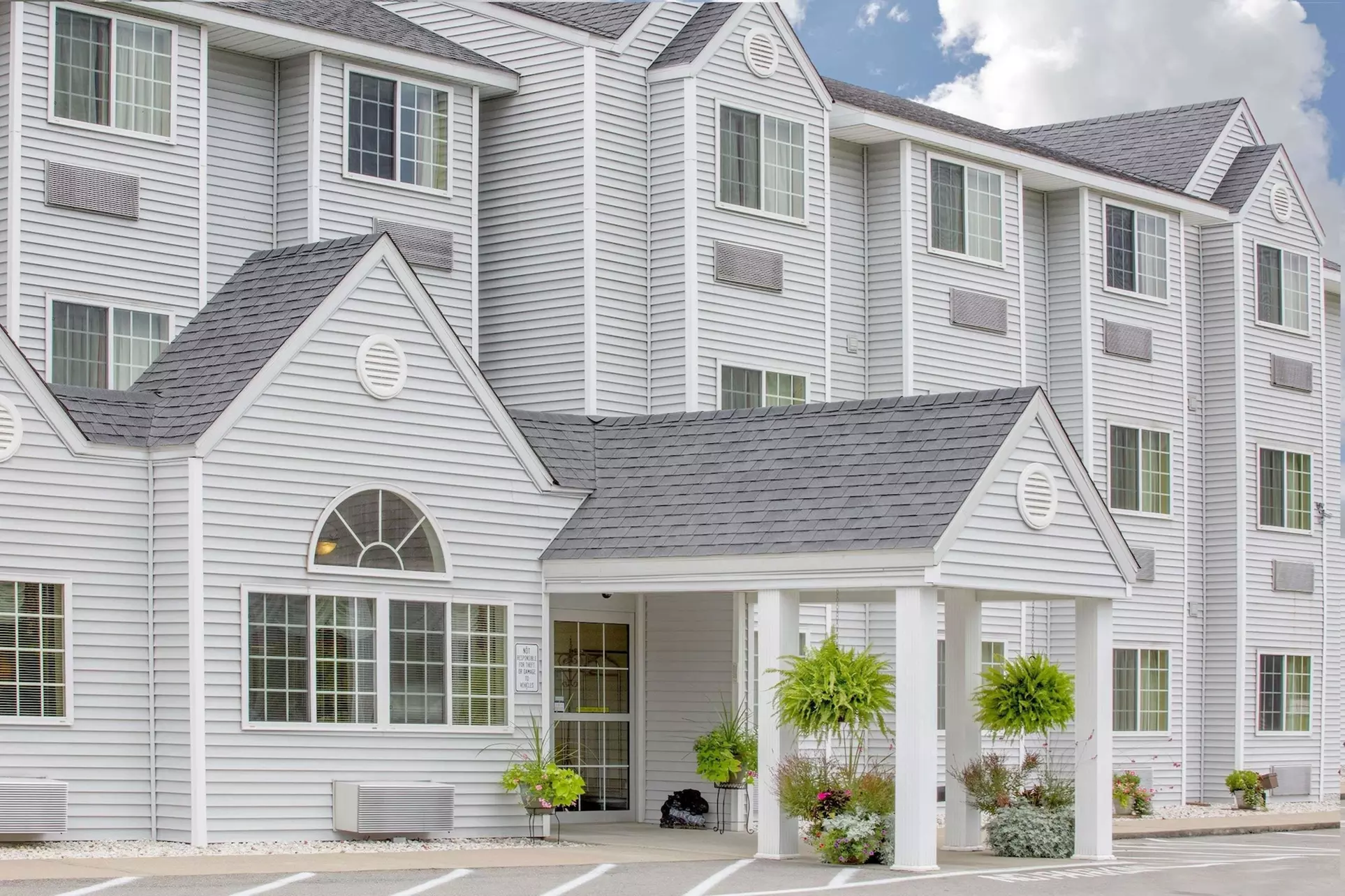 Microtel Inn & Suites by Wyndham Gassaway/Sutton - Primary Image