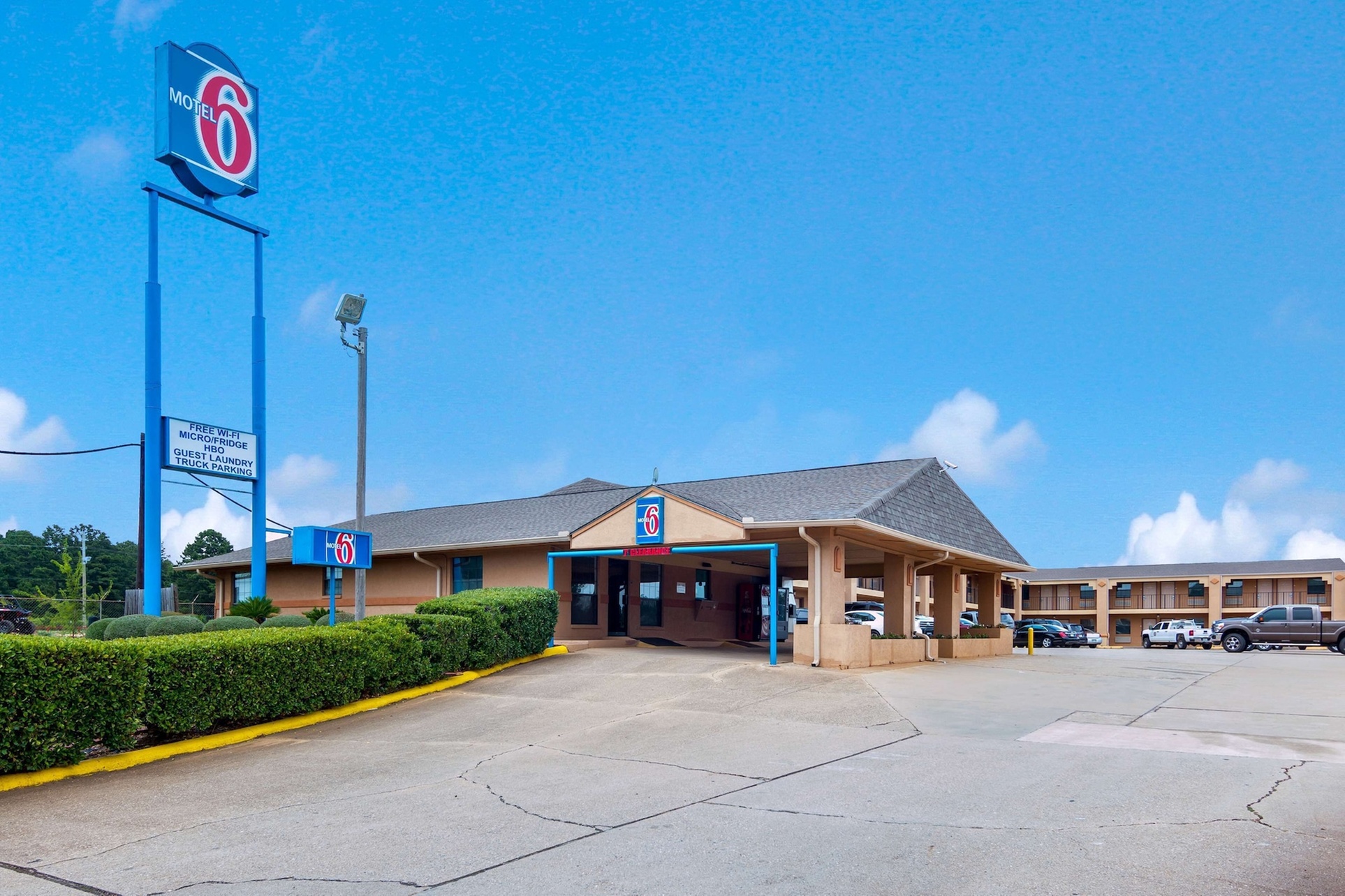 Motel 6 Marshall, TX