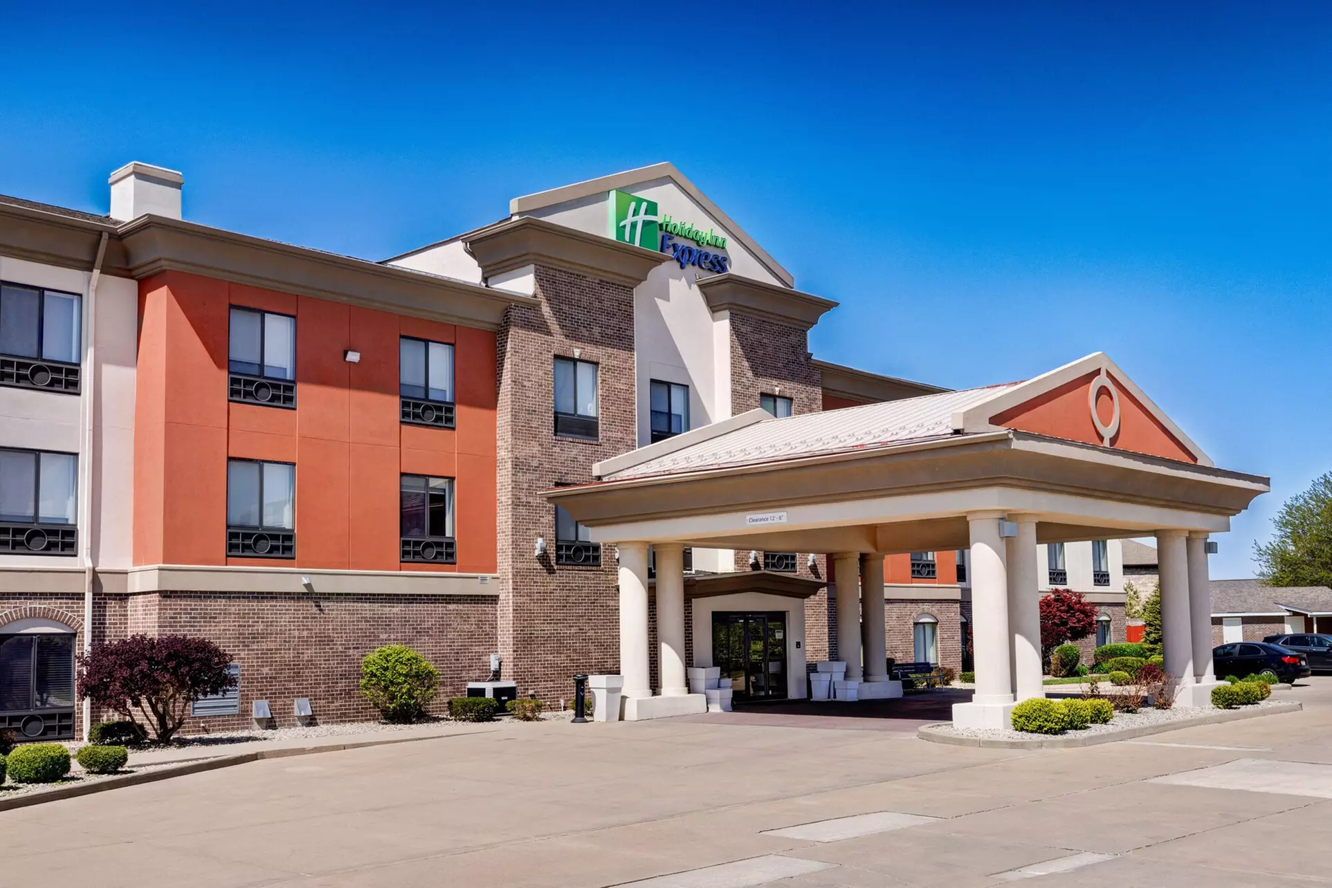 Holiday Inn Express Hotel & Suites Shelbyville Indianapolis by IHG - Primary Image