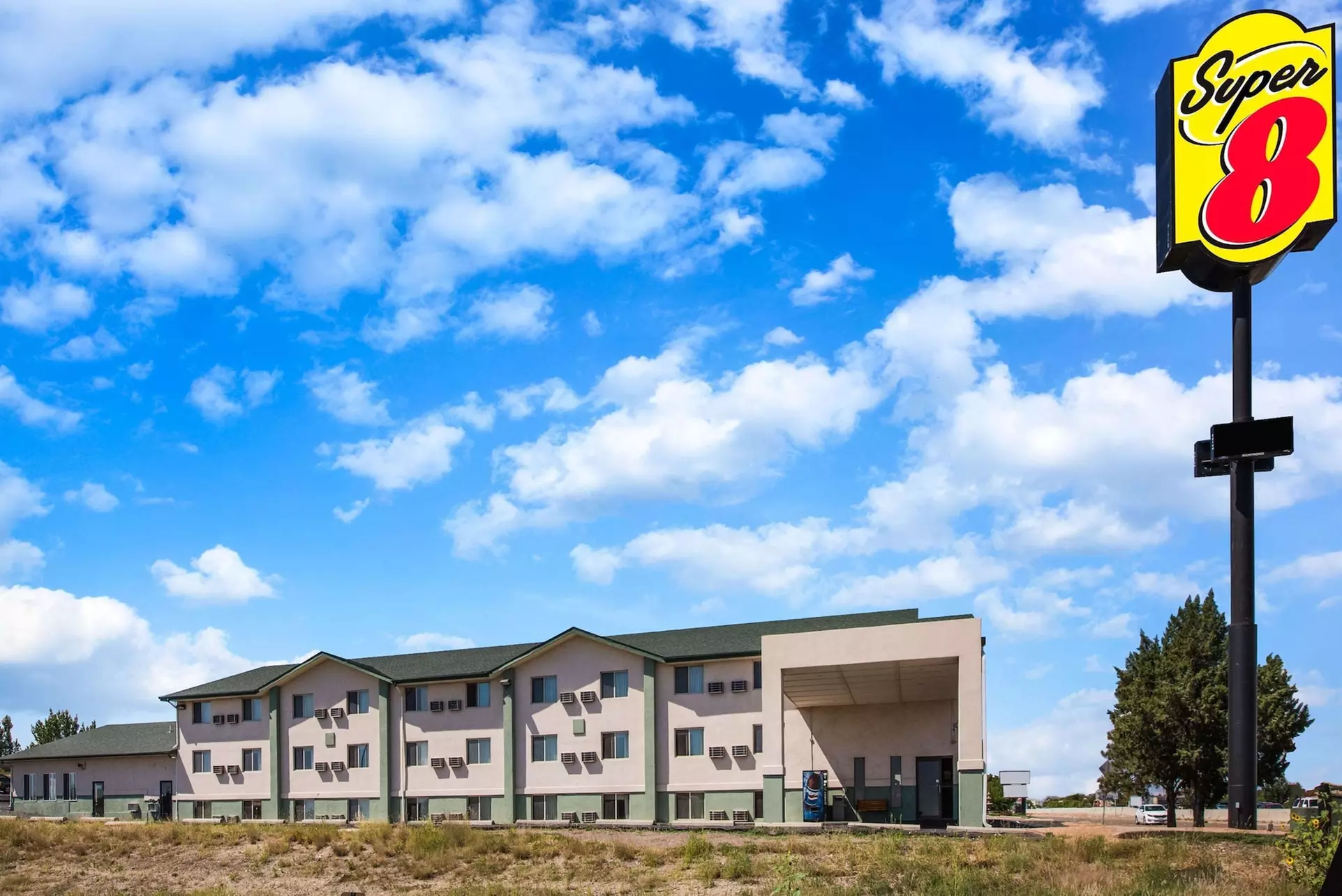 Super 8 by Wyndham Pueblo - Primary Image