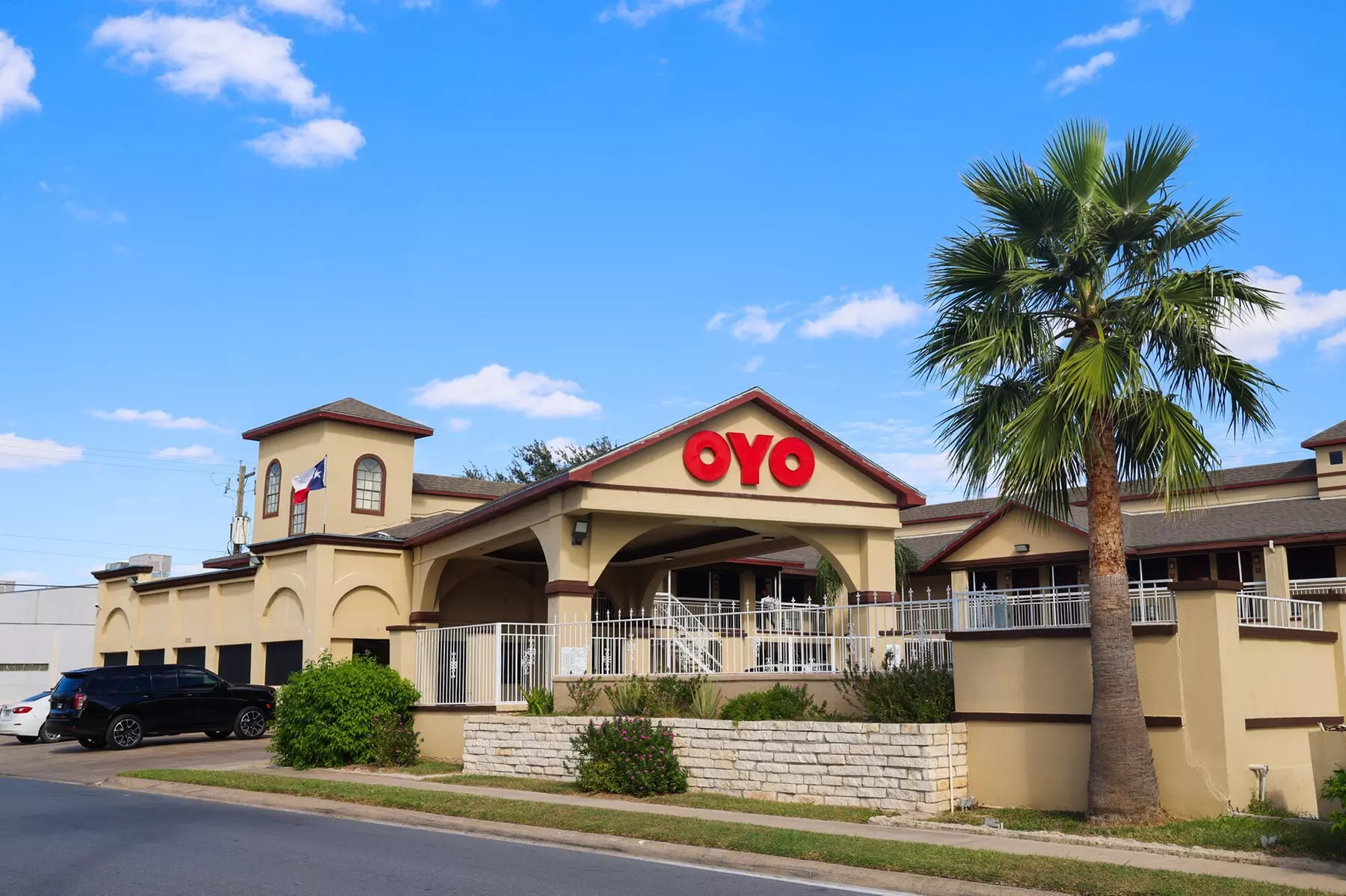 OYO Hotel McAllen Airport South - Primary Image