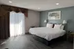 Days Inn by Wyndham Medford - Second Medium