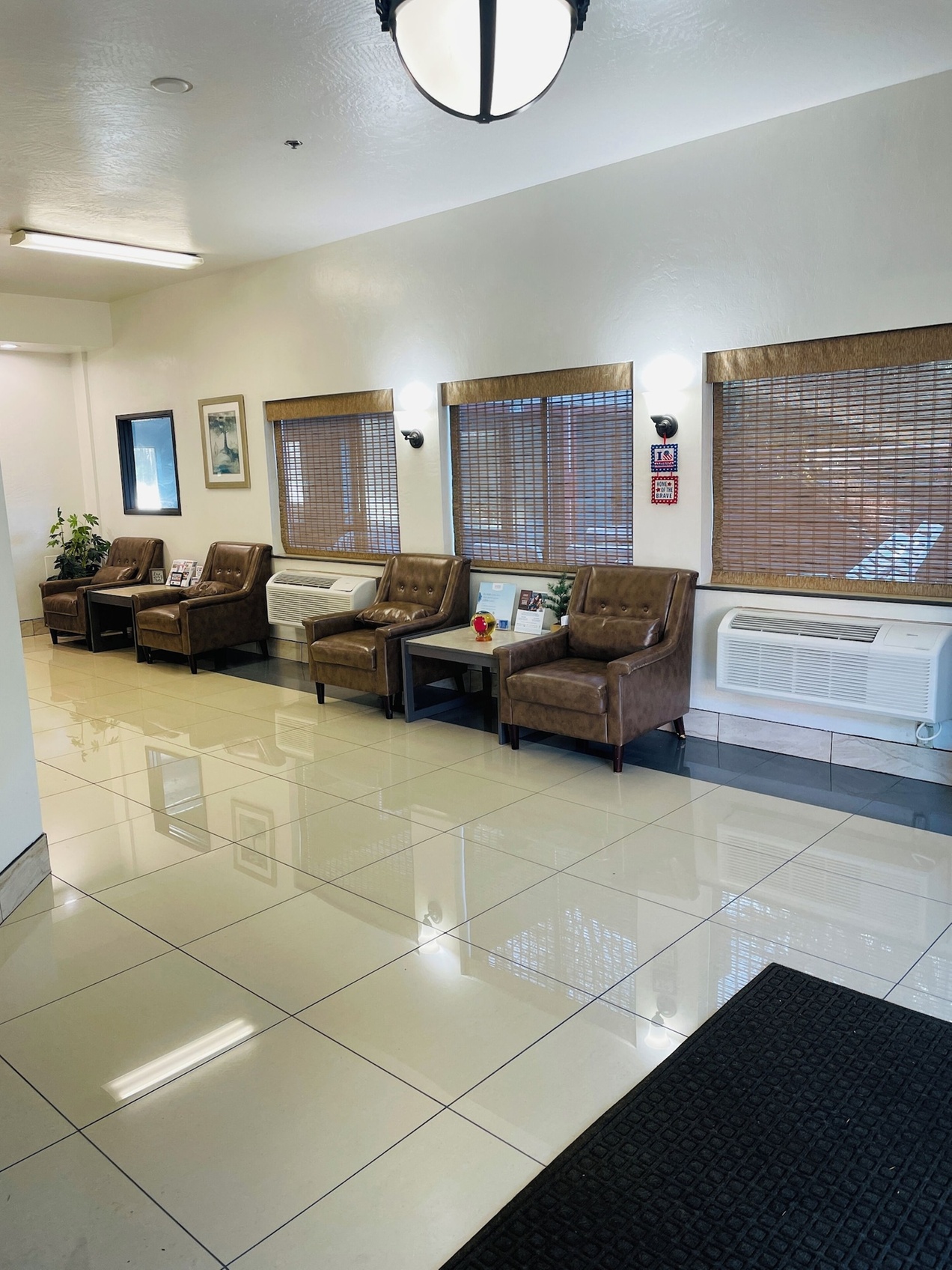 Super 8 by Wyndham Lacey Olympia Area