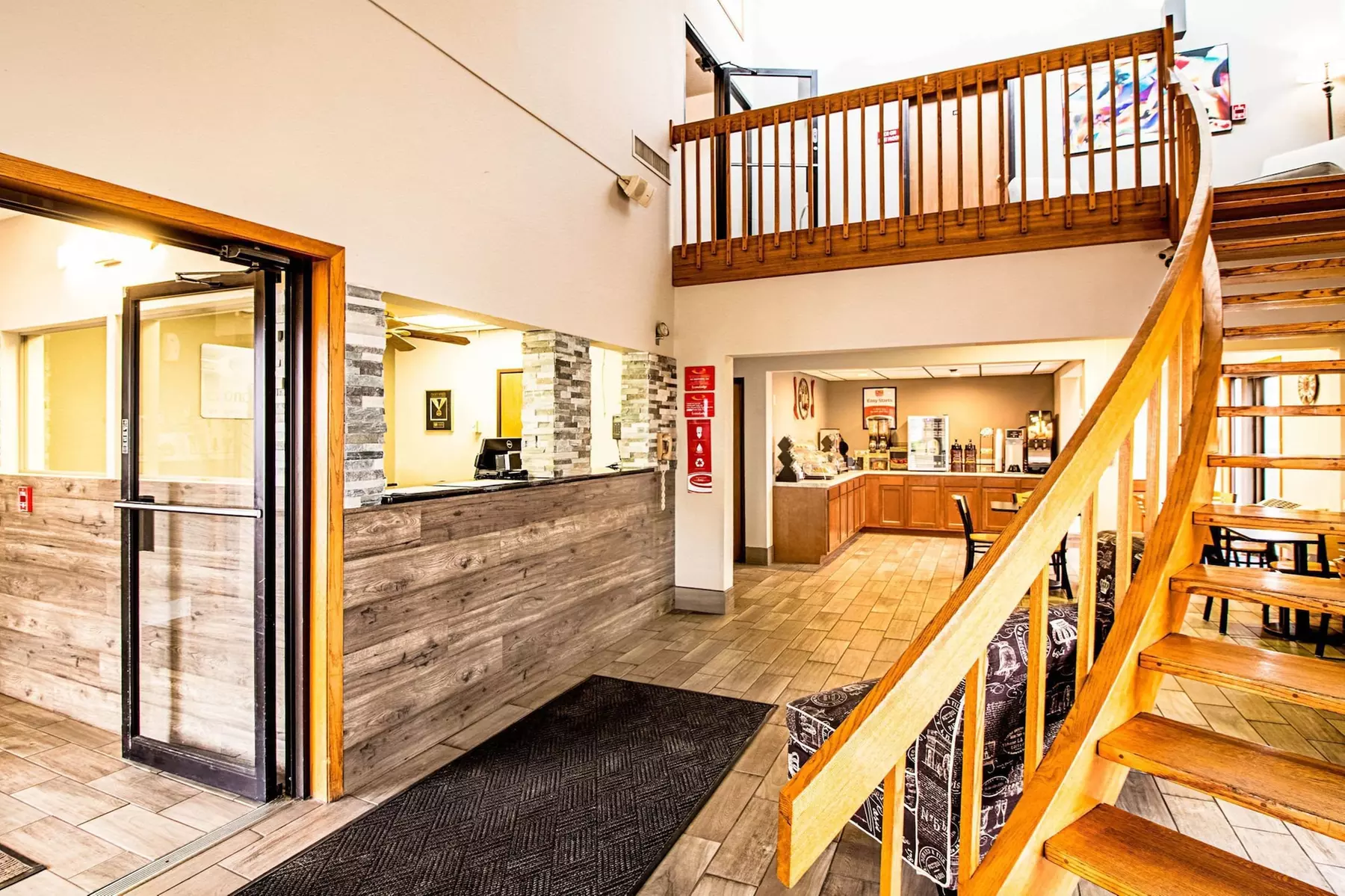 Econo Lodge Watertown - Primary Image